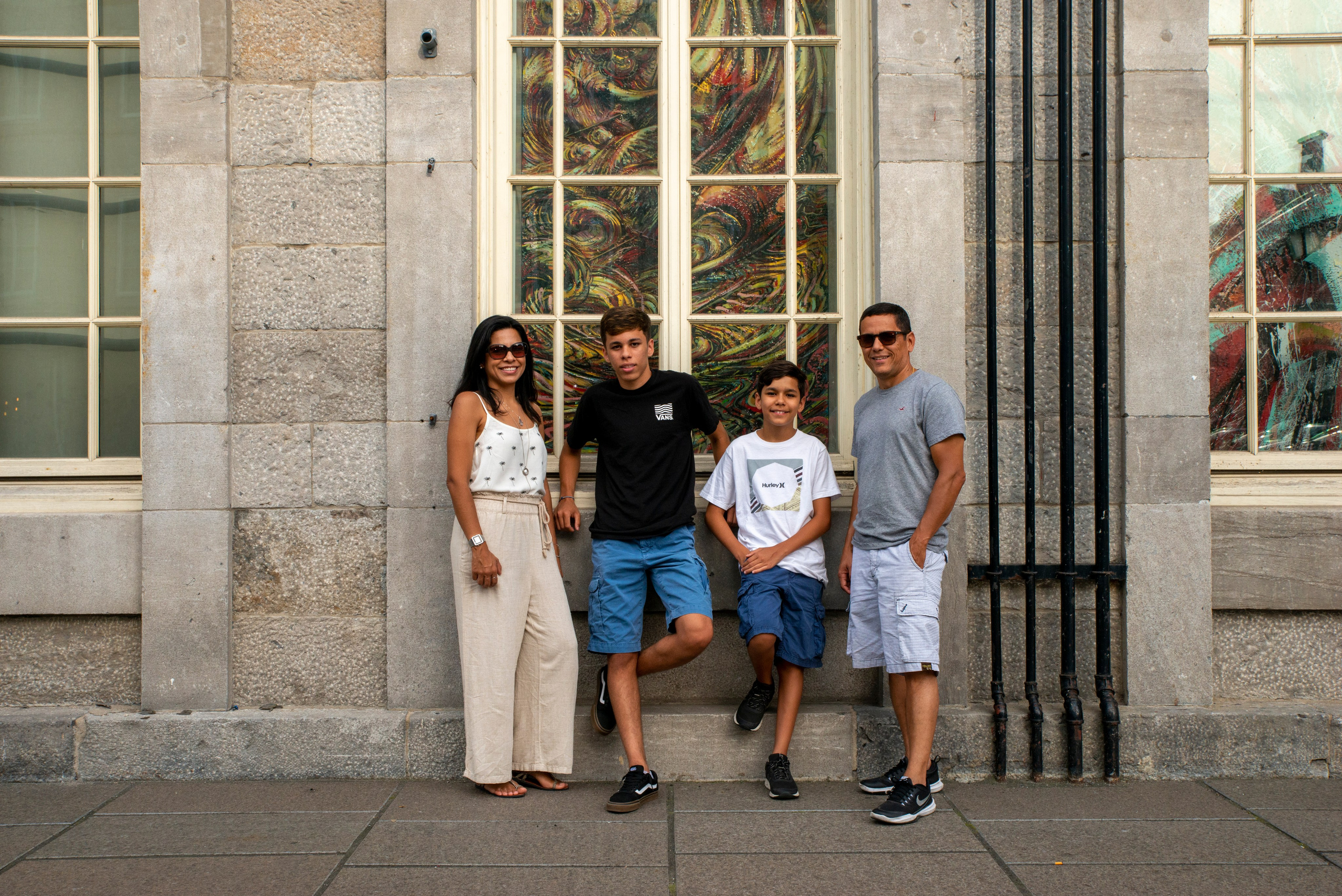 Andressa’s Family (Montreal QC). Carlos Lima Photography — Photographer in Calgary