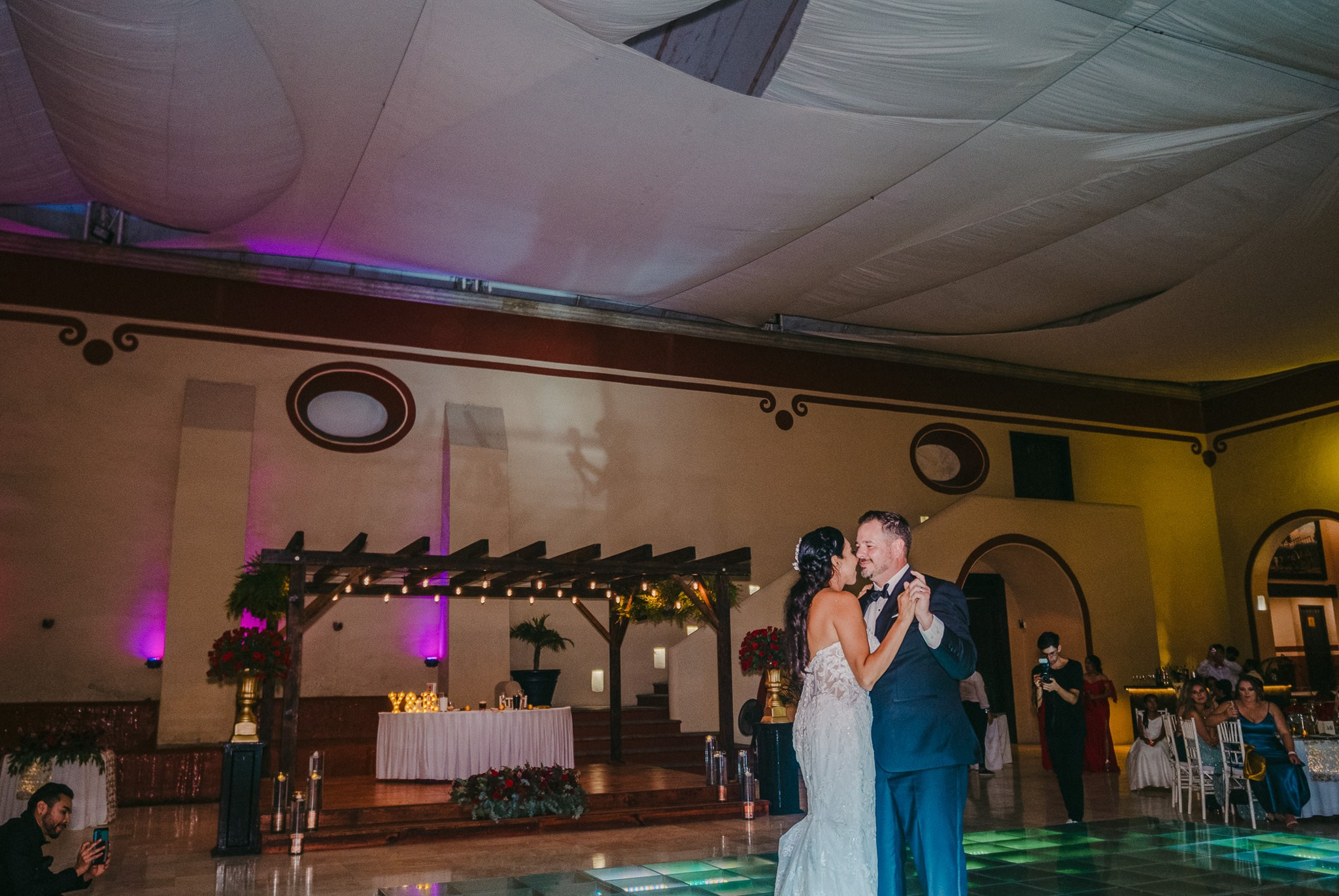 Yuri & Rob. Wedding and family photographer in Mexico City