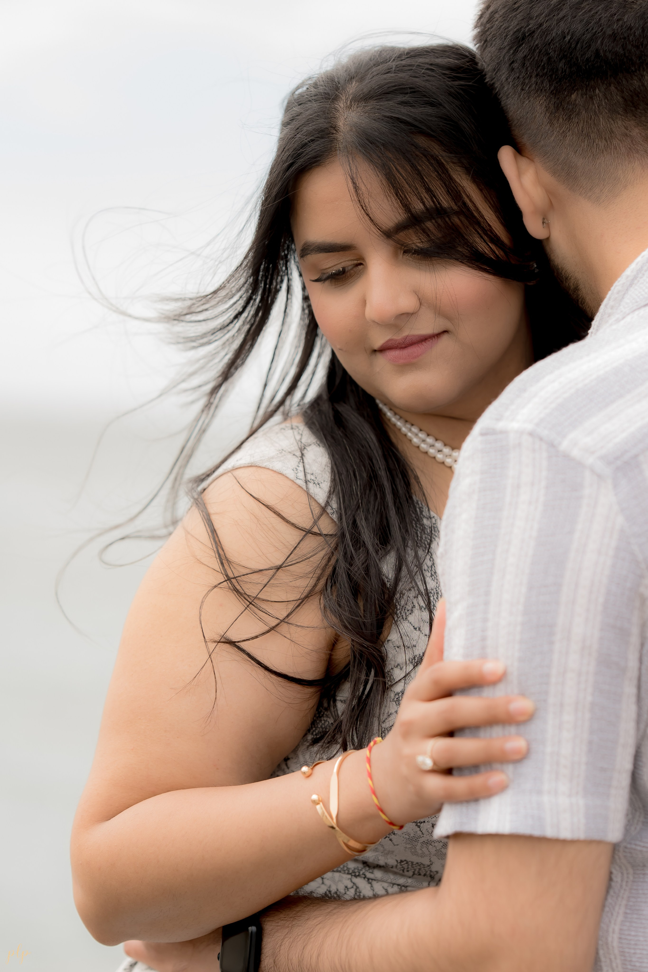 Dhairya and Krupali. Wedding Photographers and Filmmakers