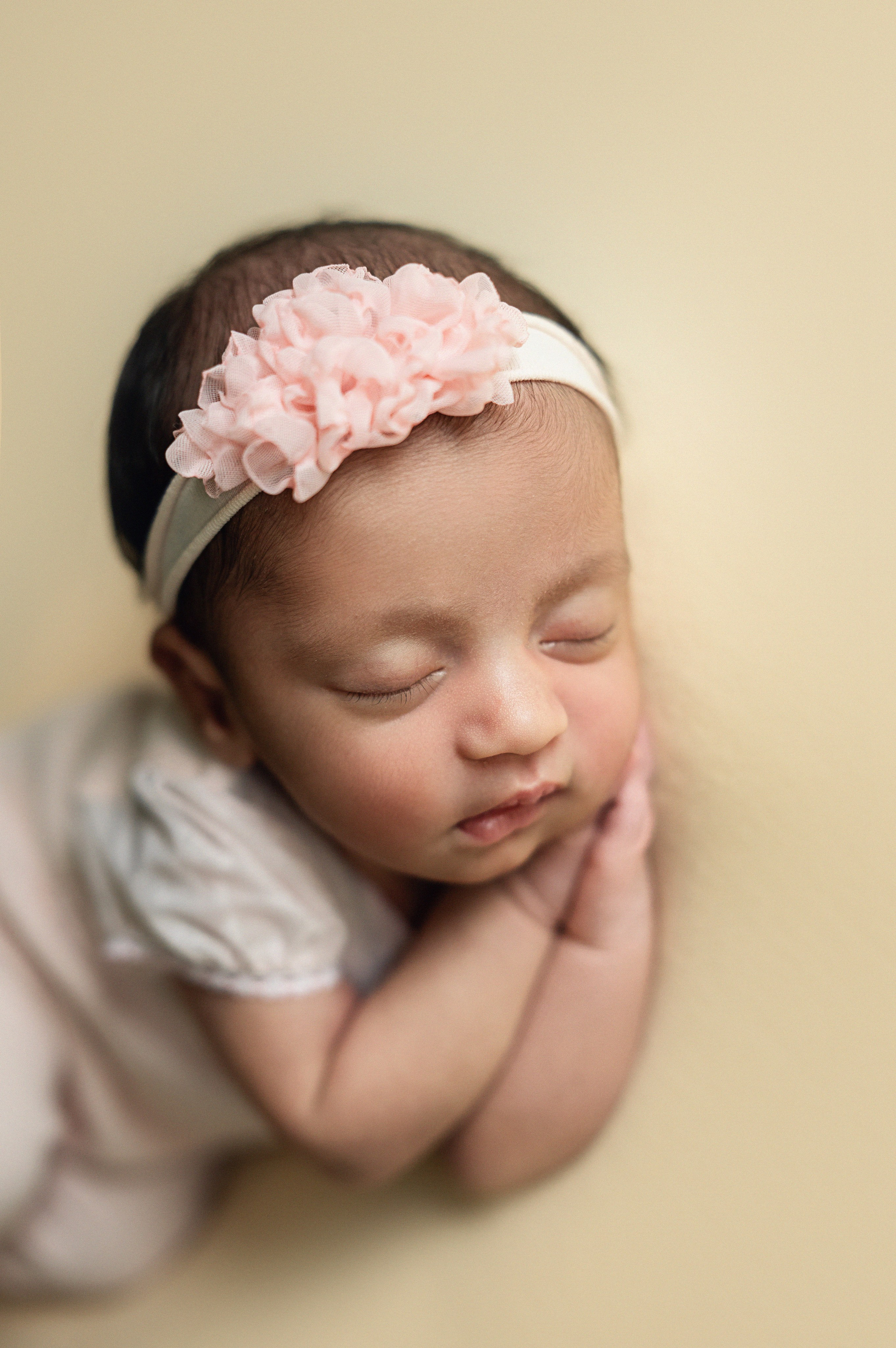 Kashvi 12 days. In-home newborn photography Raleigh & area Katya Kulikova