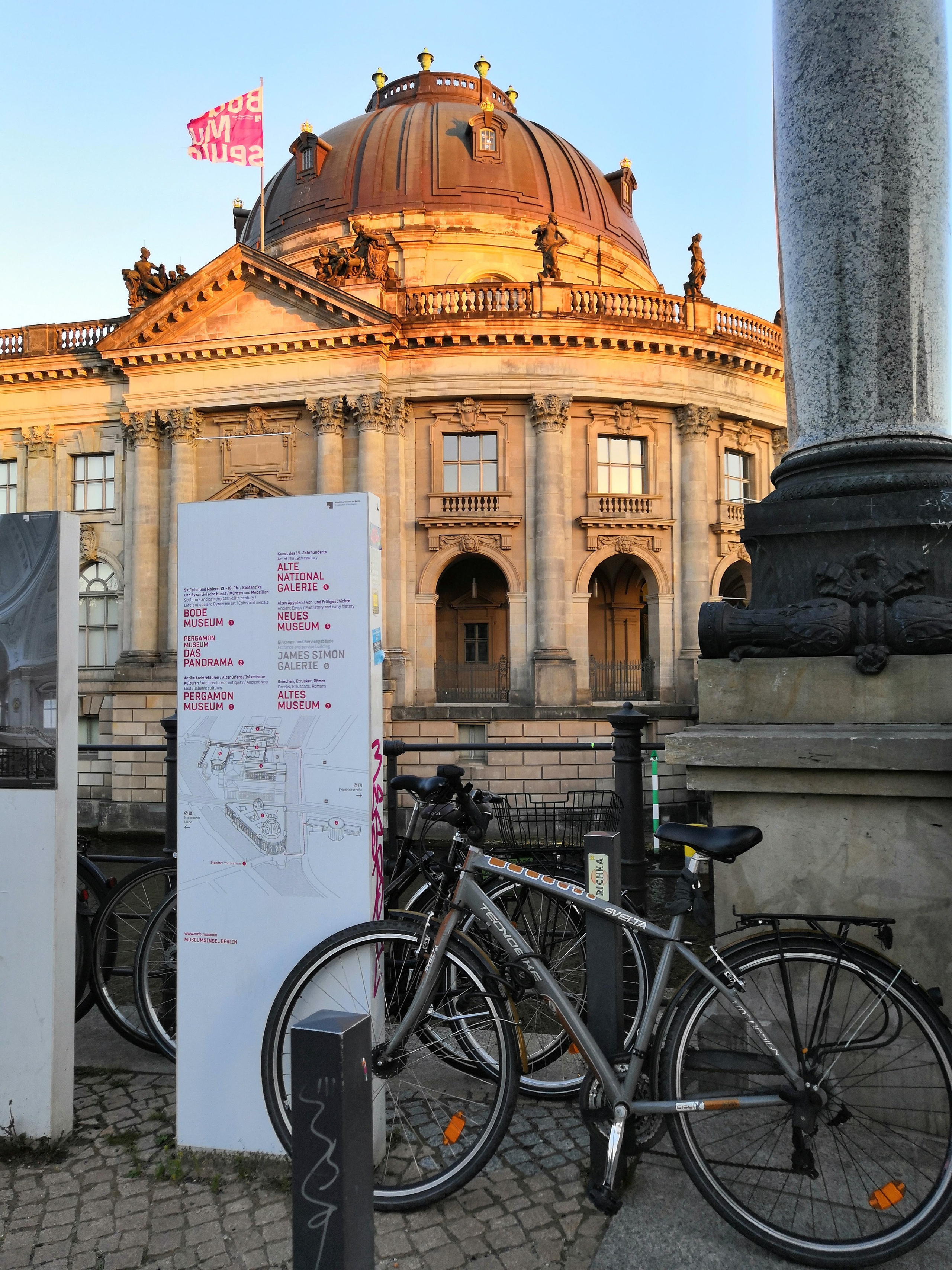 Berlin and photo walk with my angle of view. Victoria Fedoseenko. Photographer from Serbia