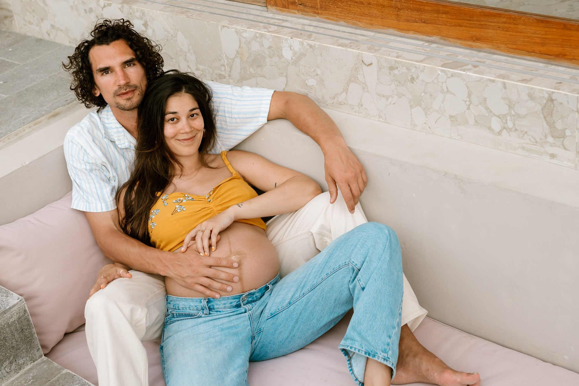 LARISSA & SJUUL MATERNITY. Female Photographer in Bali