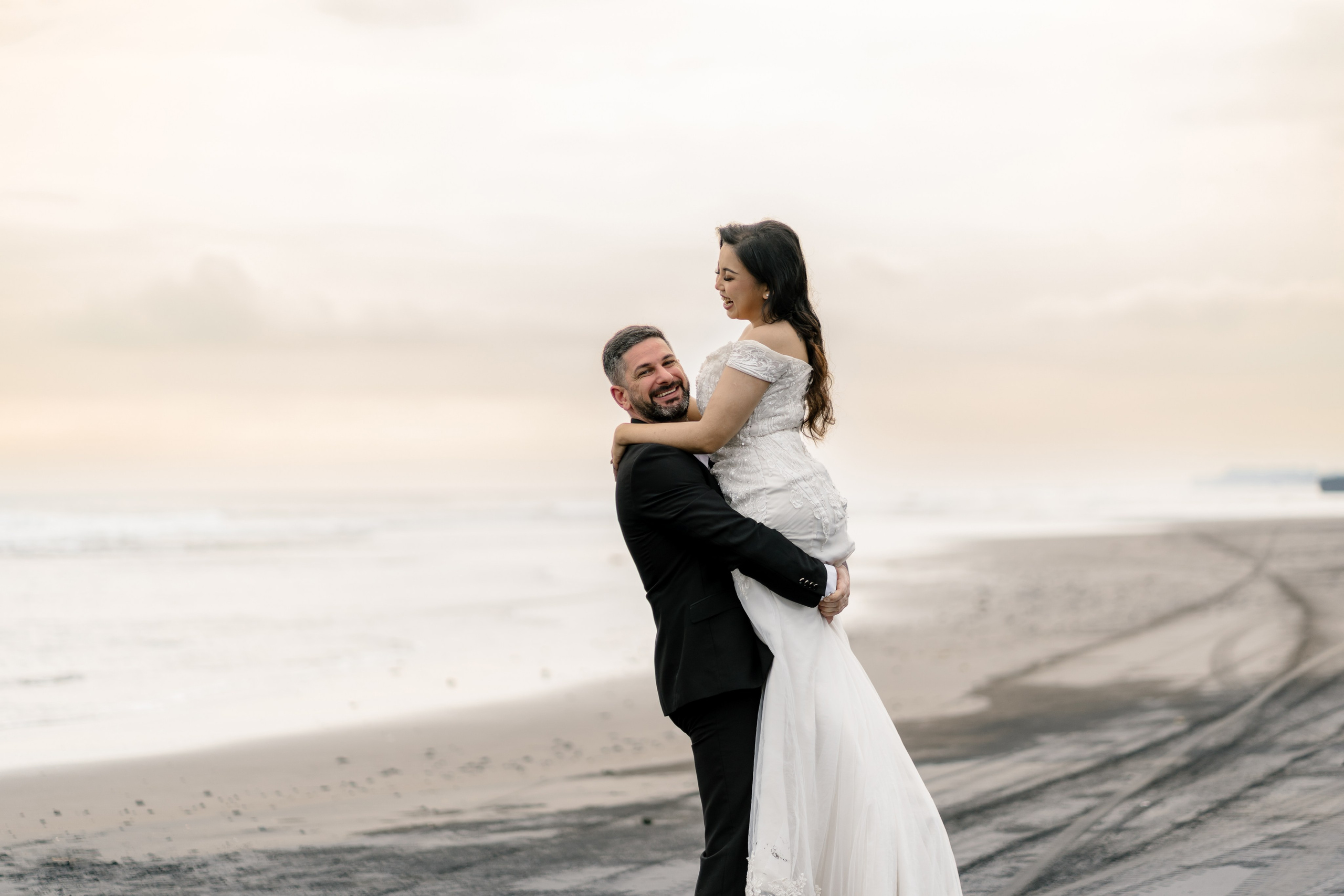 Honeymoon Photoshoot in Bali. Female Photographer in Bali