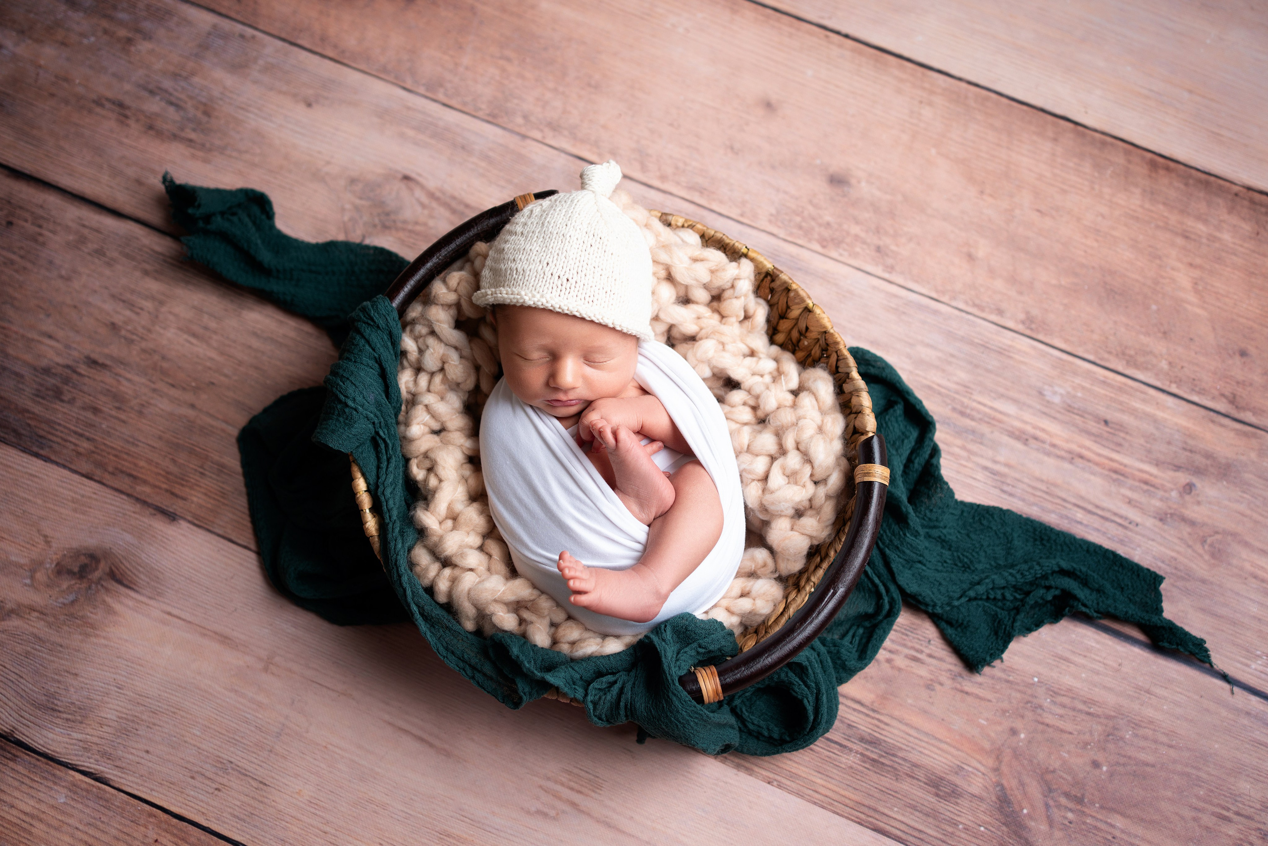 John. Neugeborenenfotografin und Retoucher in Augsburg Nastassia Schneider