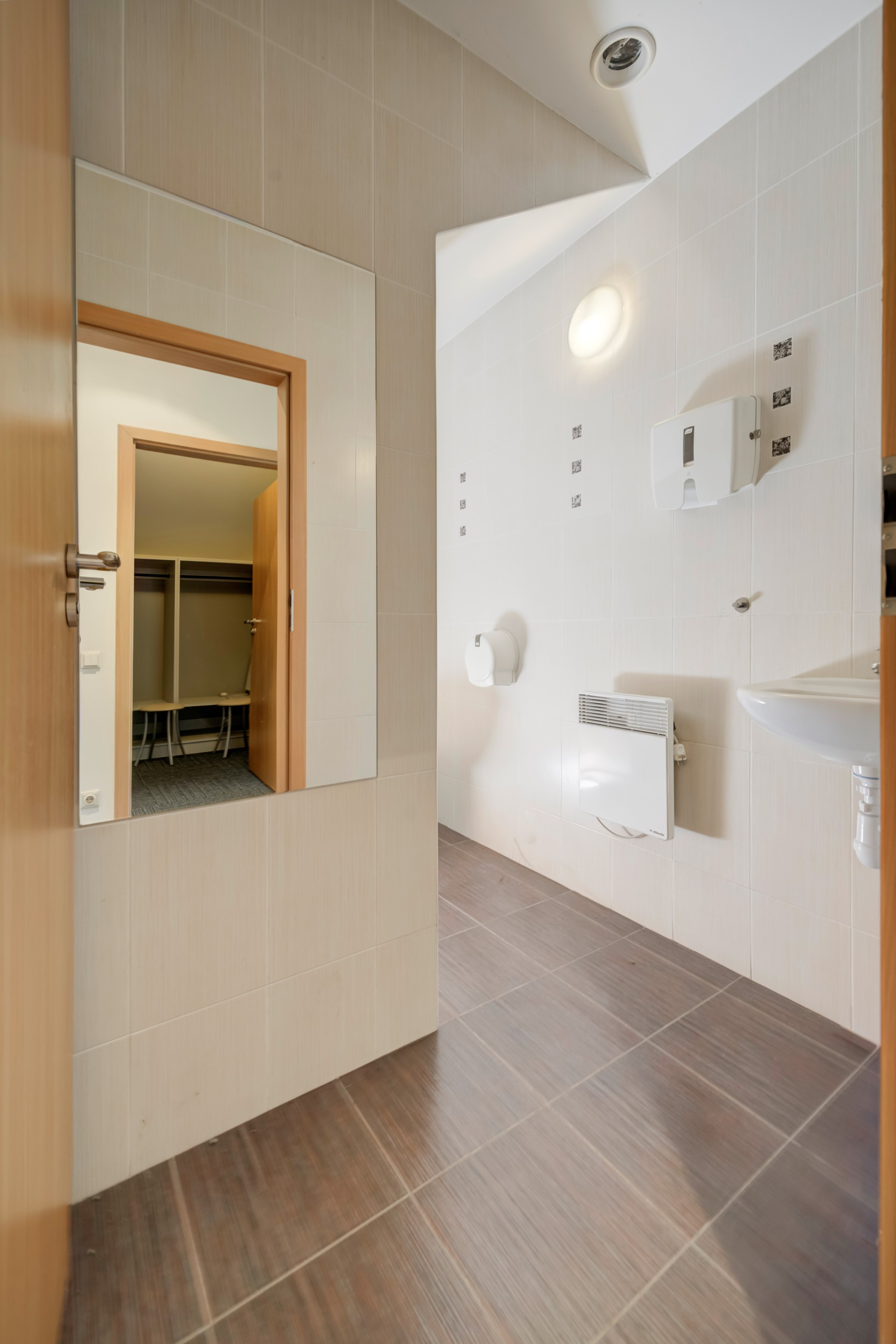 Kėstučio g. 30, komerc. patalpos. Elina Sapiega fotografė Vilniuje