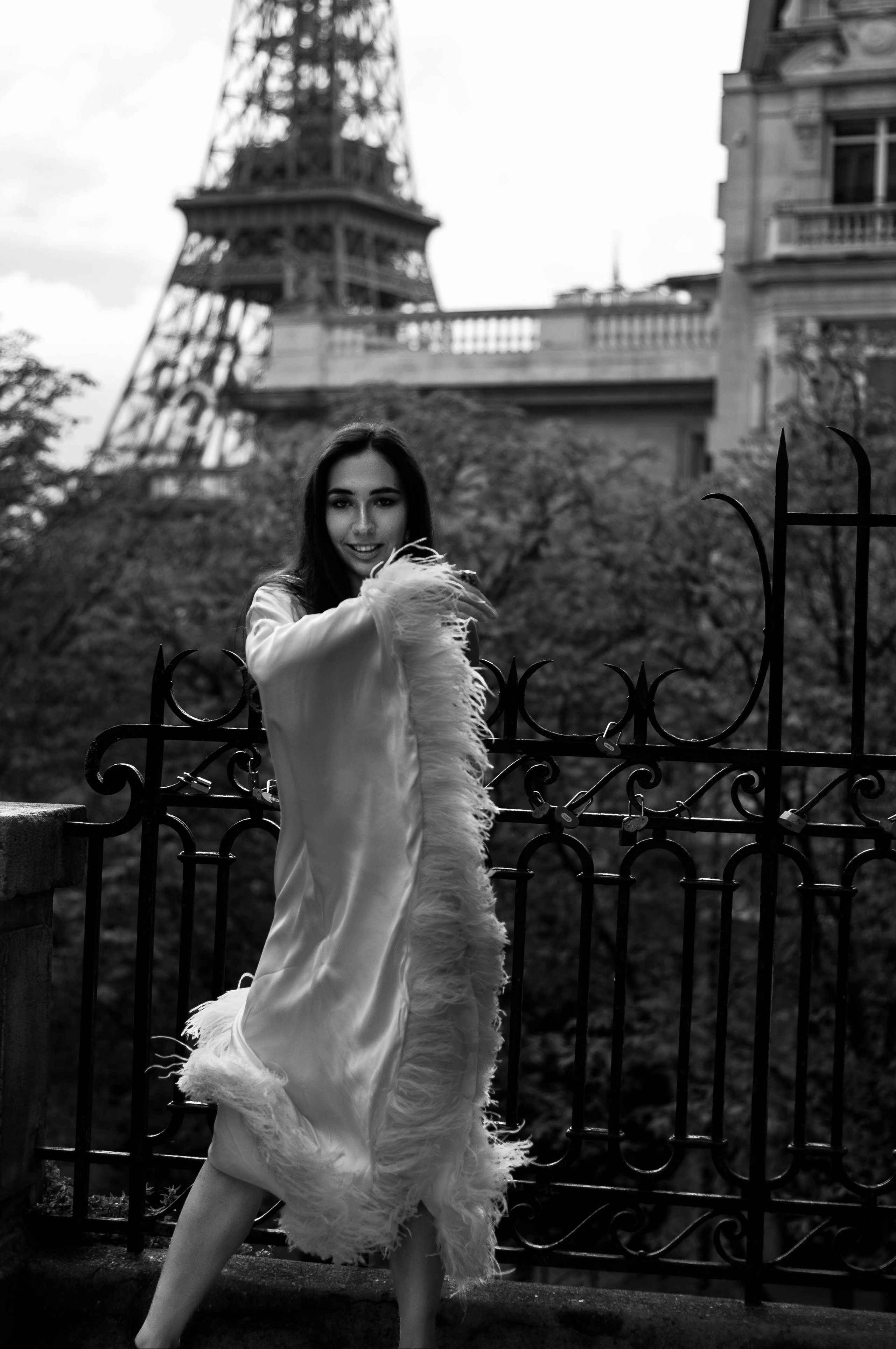 Осенняя фотосессия у Эйфелевой башни. Фотограф в Париже Полина Осипова