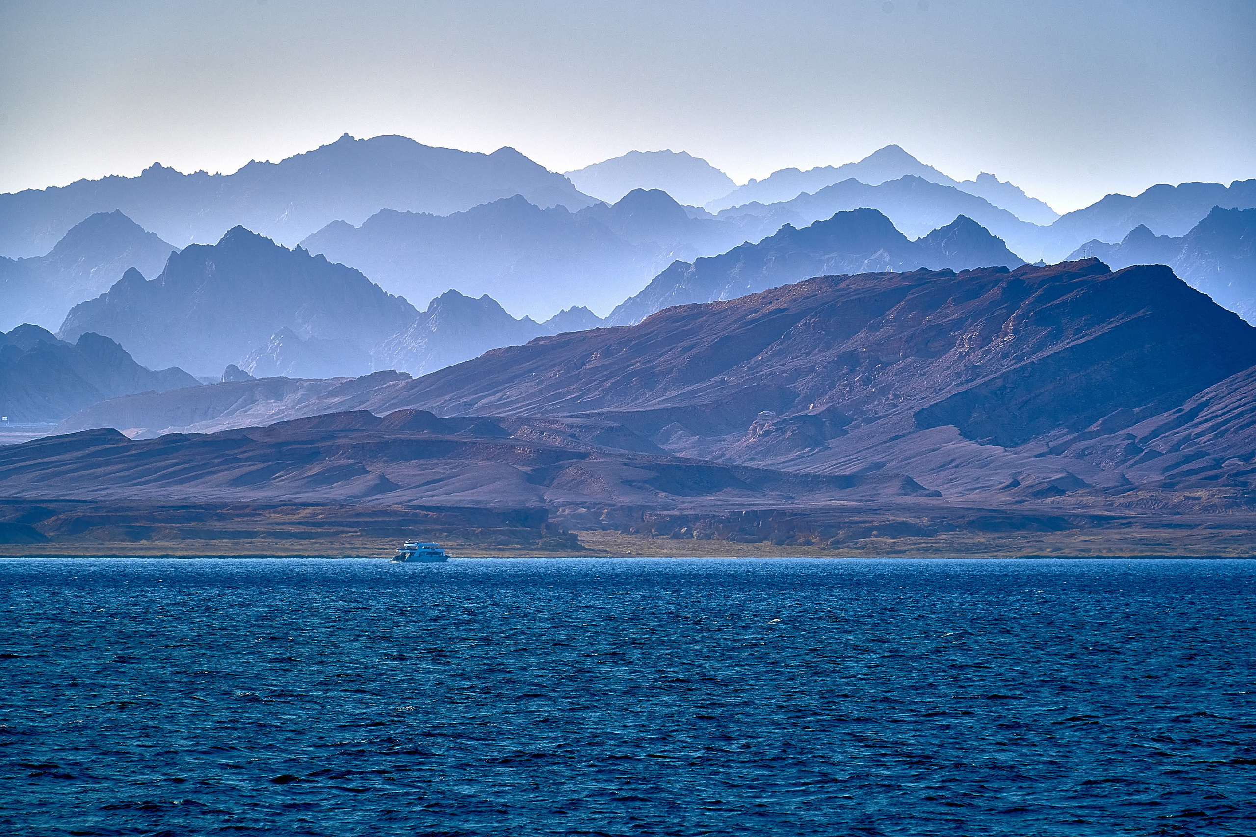 Photography - seascape - mountains and sea - red sea, Egypt - photographer and videographer Andriej Szypilow