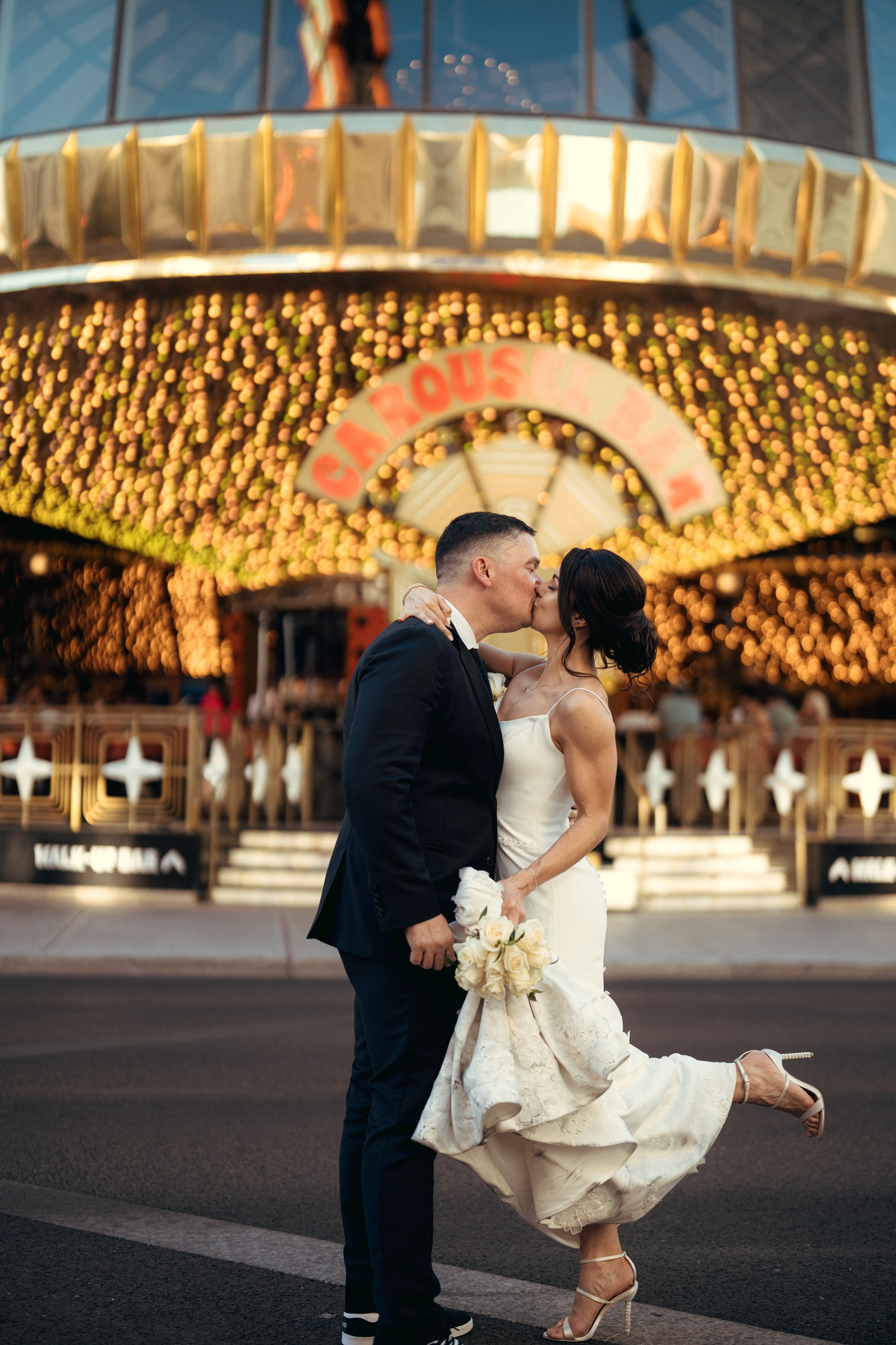 Lara&Dan. Wedding & elopement photographer Viktoriya Kravtsov. Las Vegas
