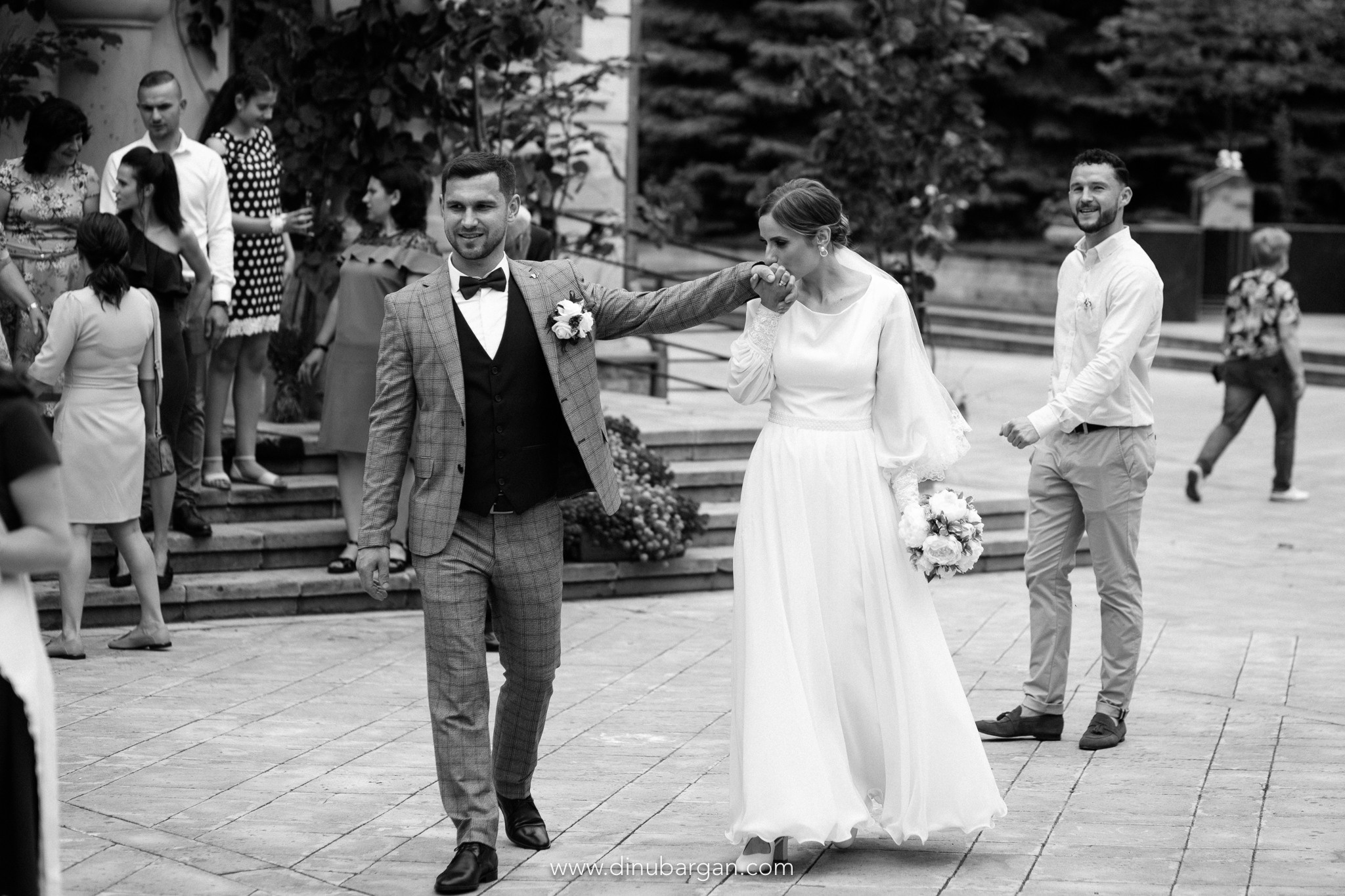 Dumitru & Angela. Fotograf de nuntă și de familie — Dinu Bargan