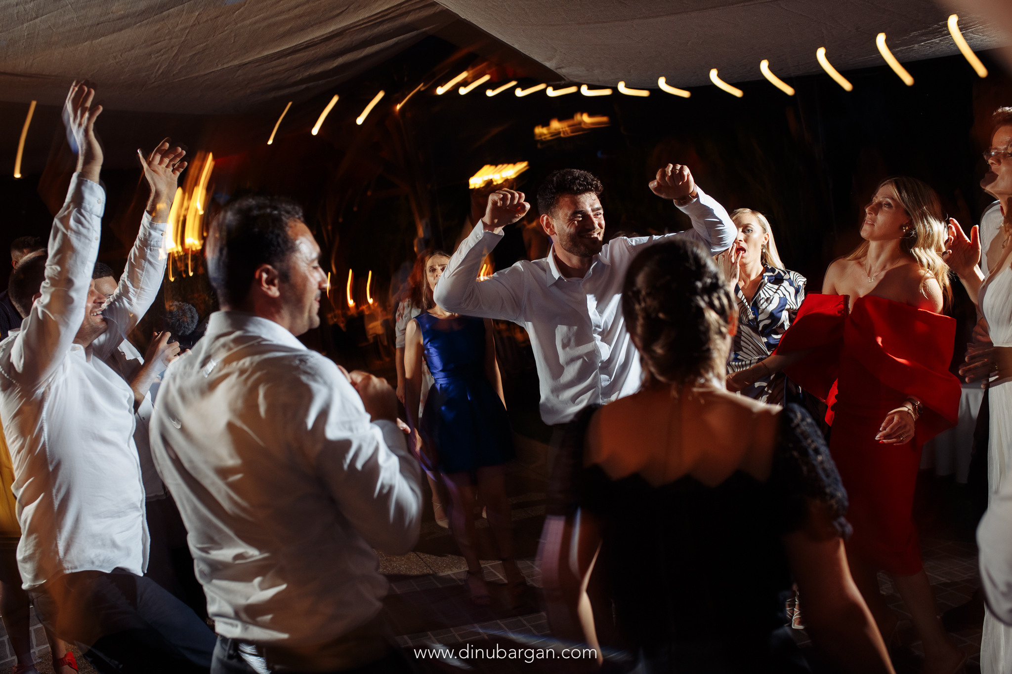 Radu & Camelia. Fotograf de nuntă și de familie — Dinu Bargan