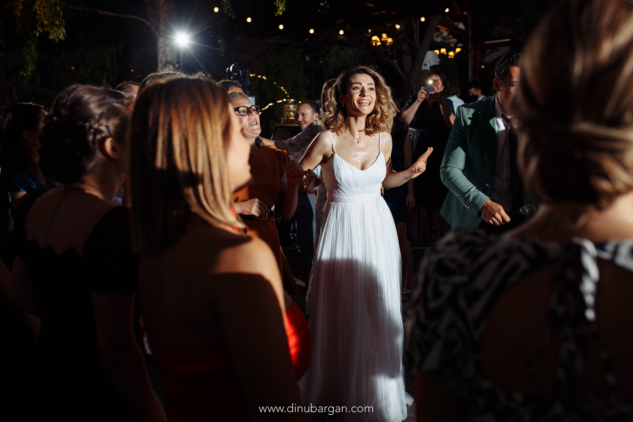 Radu & Camelia. Fotograf de nuntă și de familie — Dinu Bargan