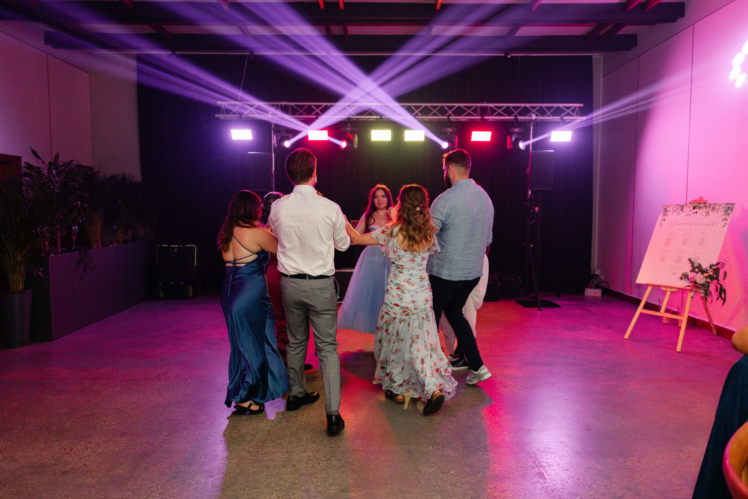 Flori & Cosmin. Main