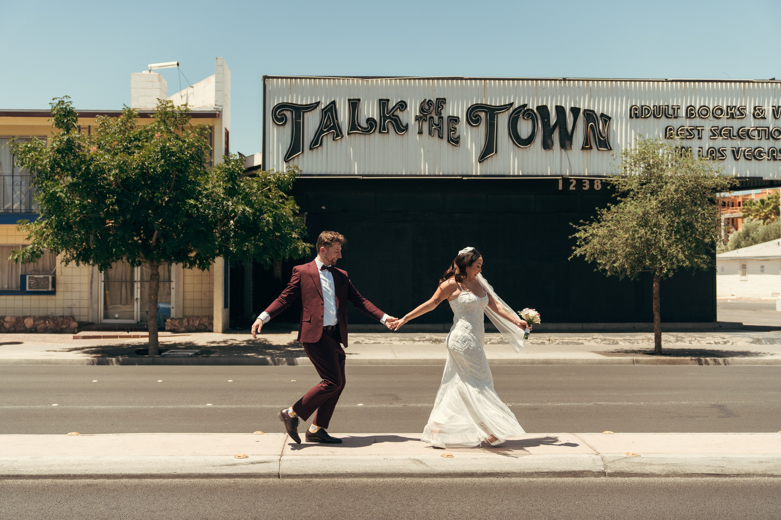 Justin&Sheyla. Wedding & elopement photographer Viktoriya Kravtsov. Las Vegas
