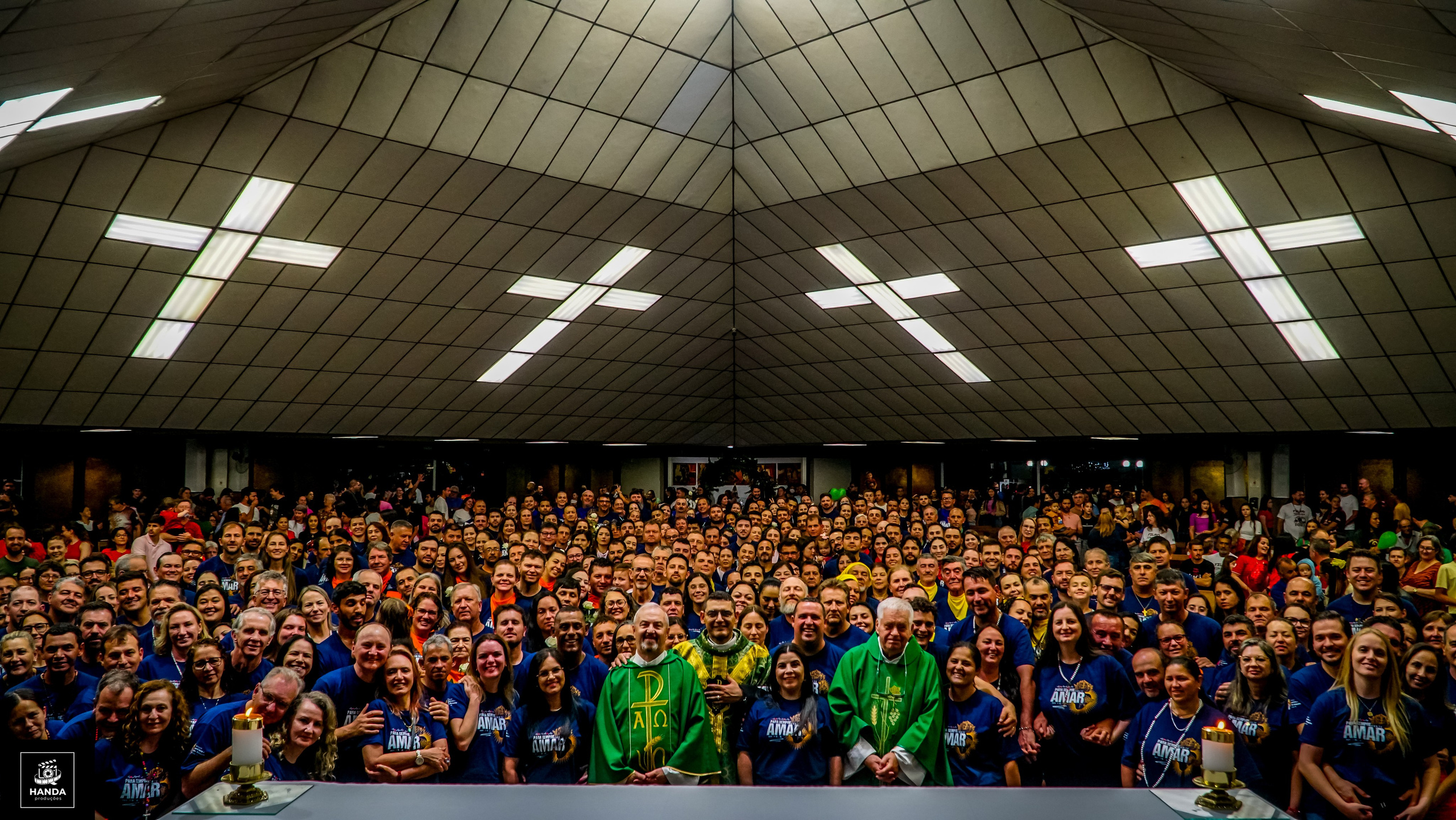 Acampamento Casais. Handa Produções