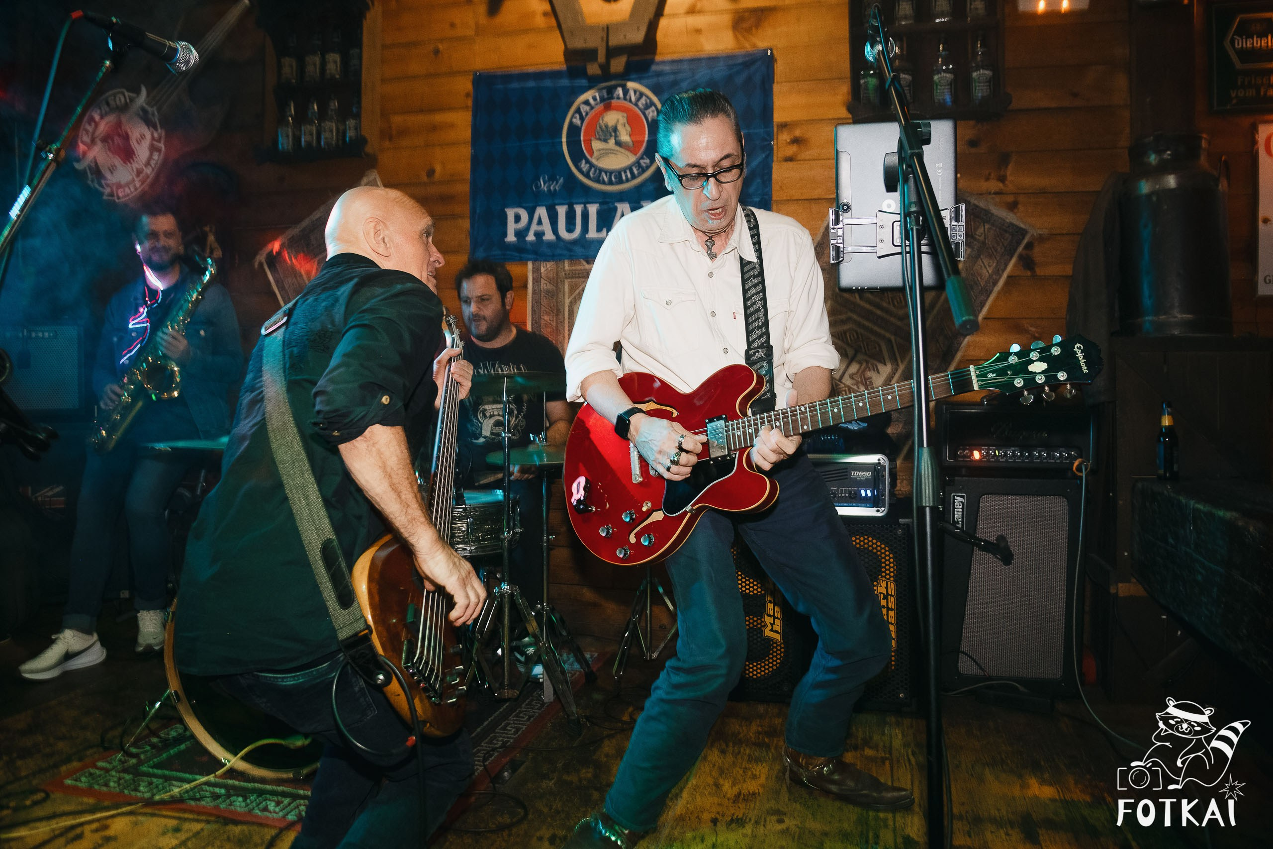 Фоторепортаж JAM Night в El Paso Bar, Torrevieja — живая музыка и атмосфера Коста-Бланки | FOTKAI