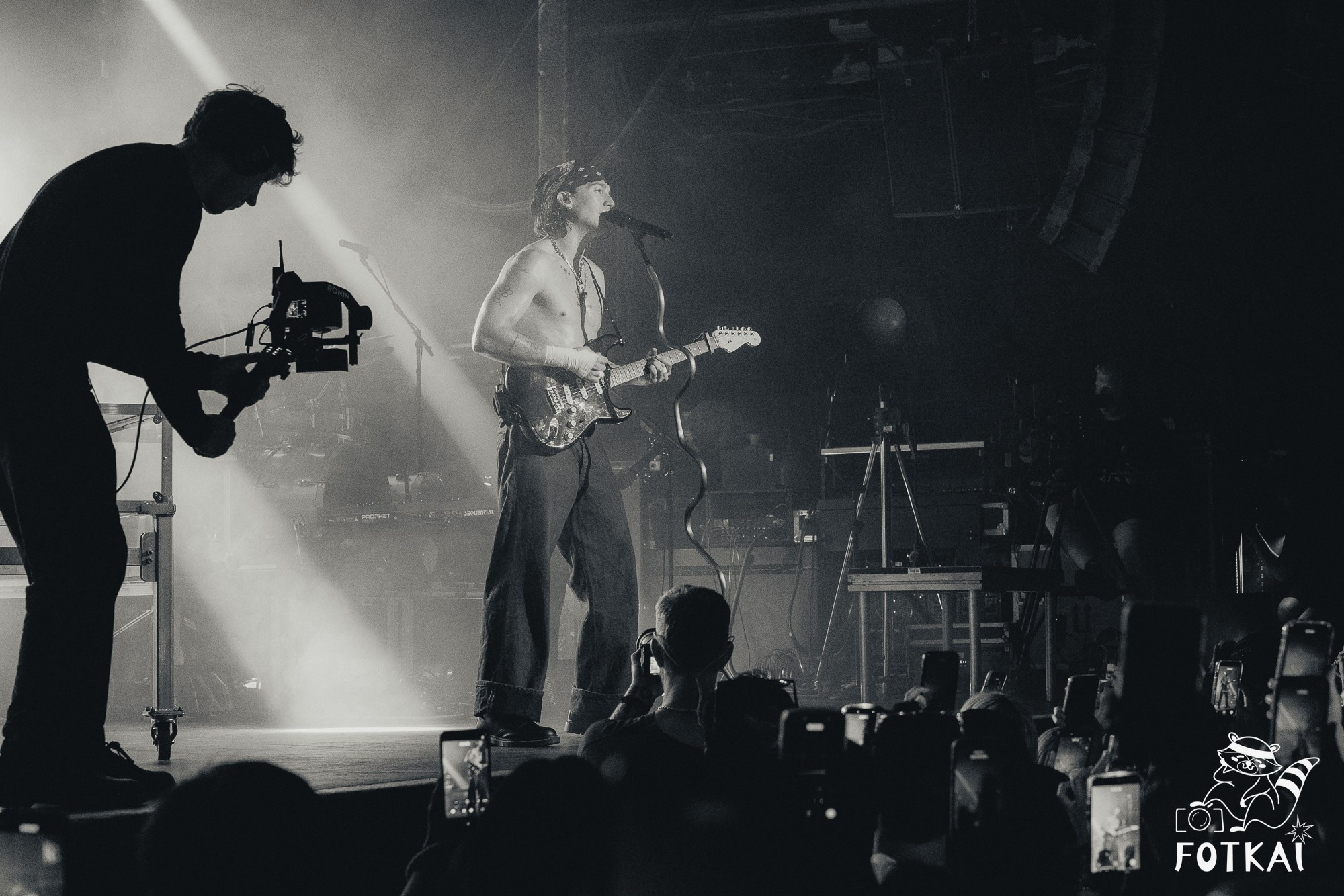 LANY — Concert Photos at Sala Razzmatazz, Barcelona, Spain 2026 | FOTKAI