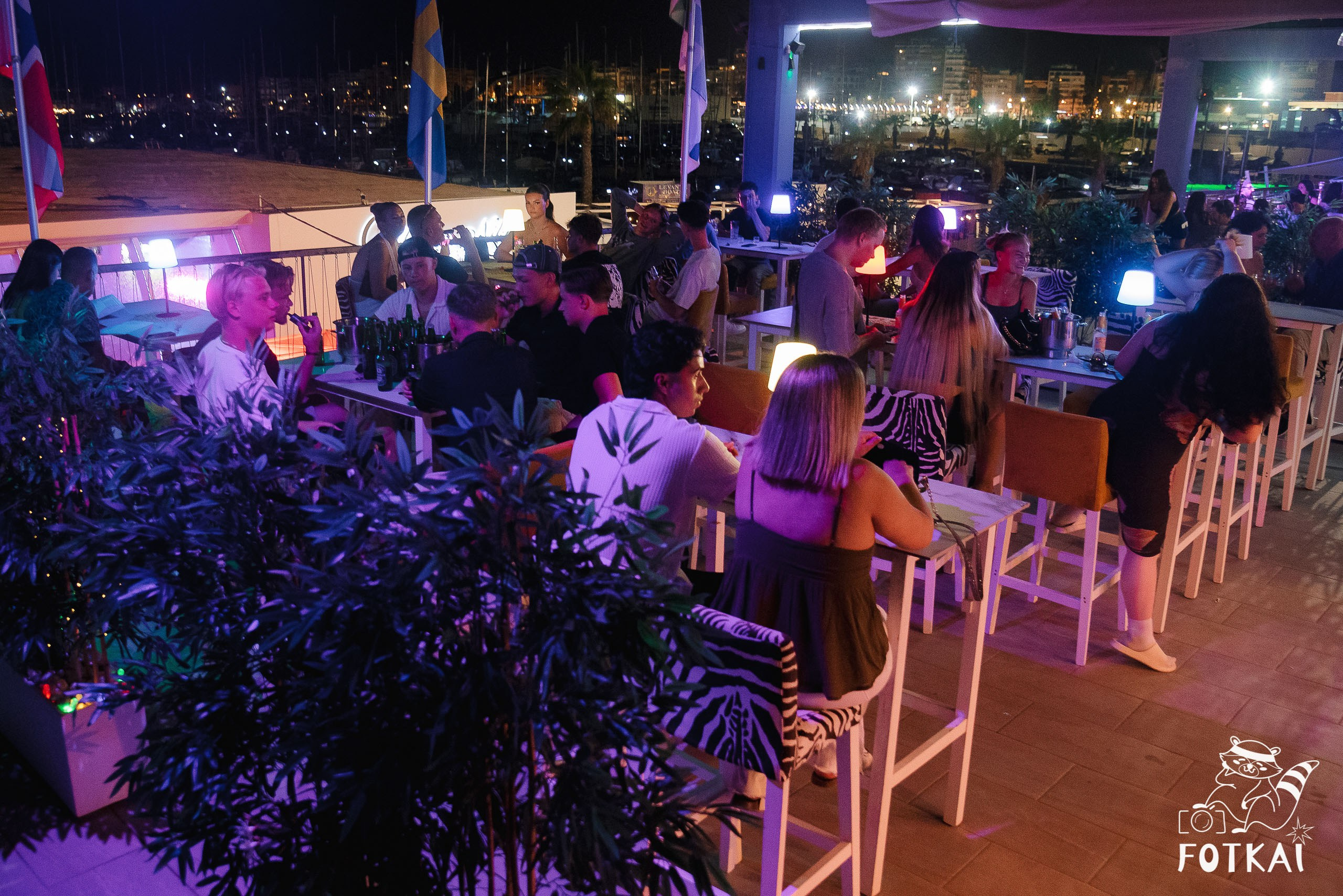 The Sunset Lounge Bar: Reportaje fotográfico 15.08.25 | FOTKAI