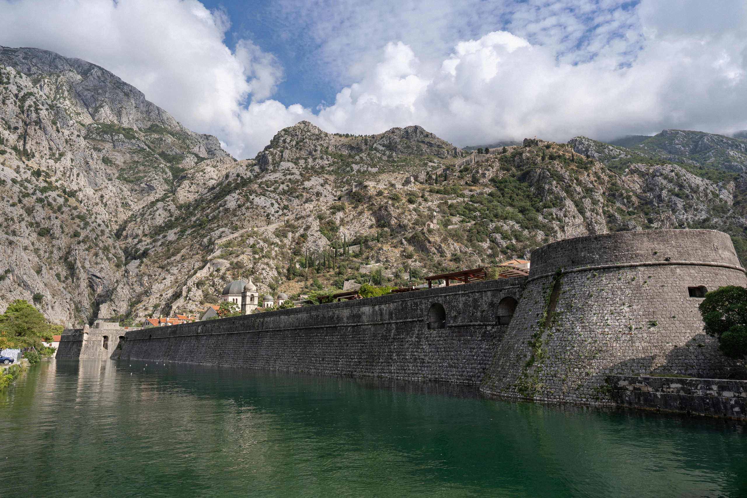 Igor ve Veronika'nın Kotor, Karadağ'da düğünü