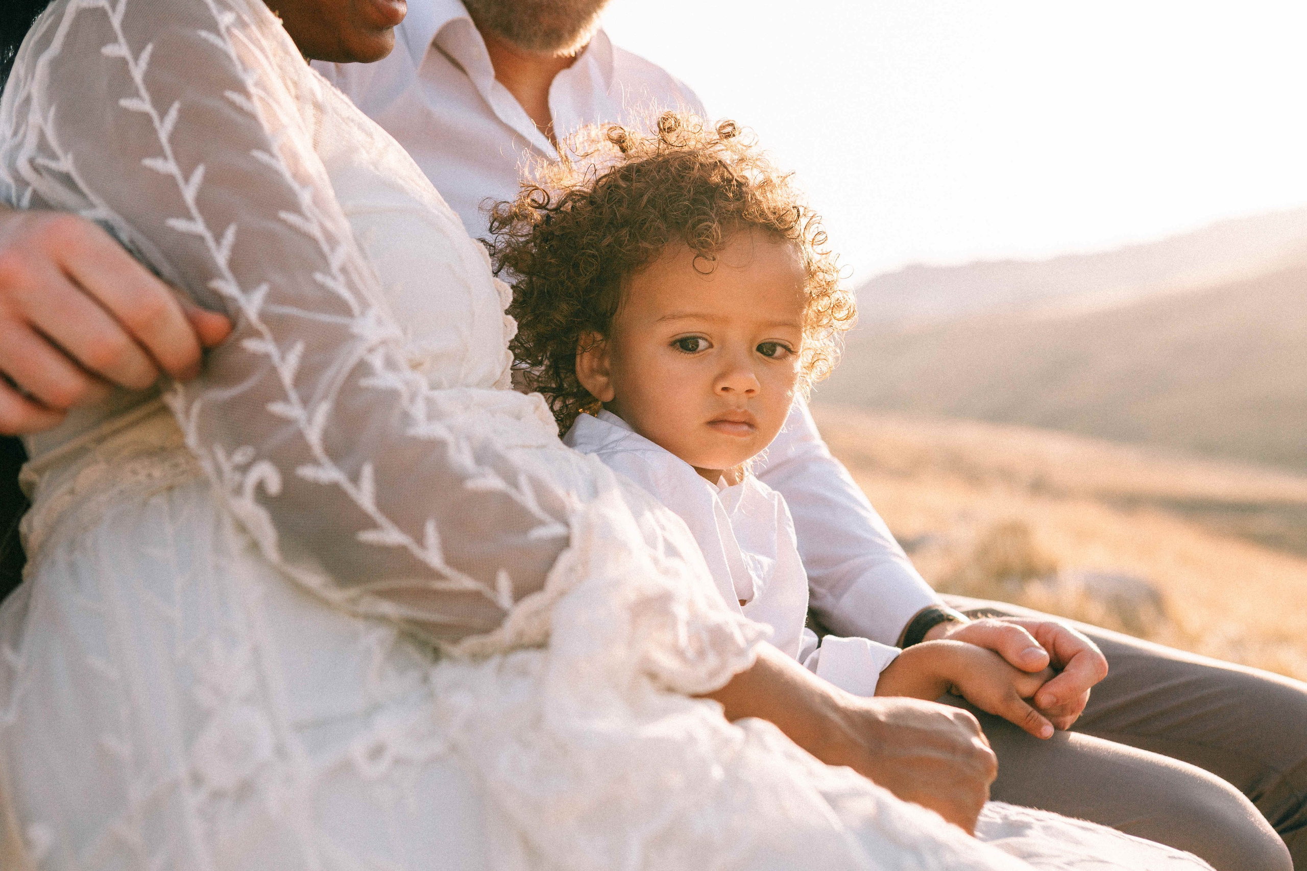 PHOTO SESSION IN THE DESERT NEAR MAALE ADUMIM. PHOTOGRAPHER IN ISRAEL