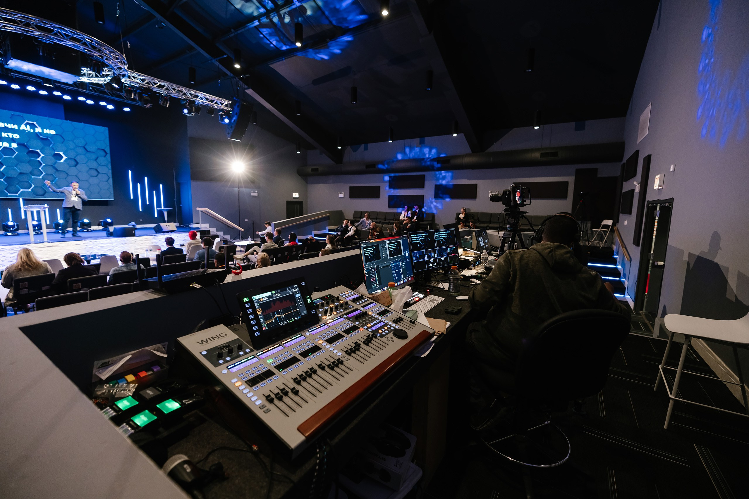 C&F Chicago 2025. Wedding family event photographer in Chicago Nick Yushevich