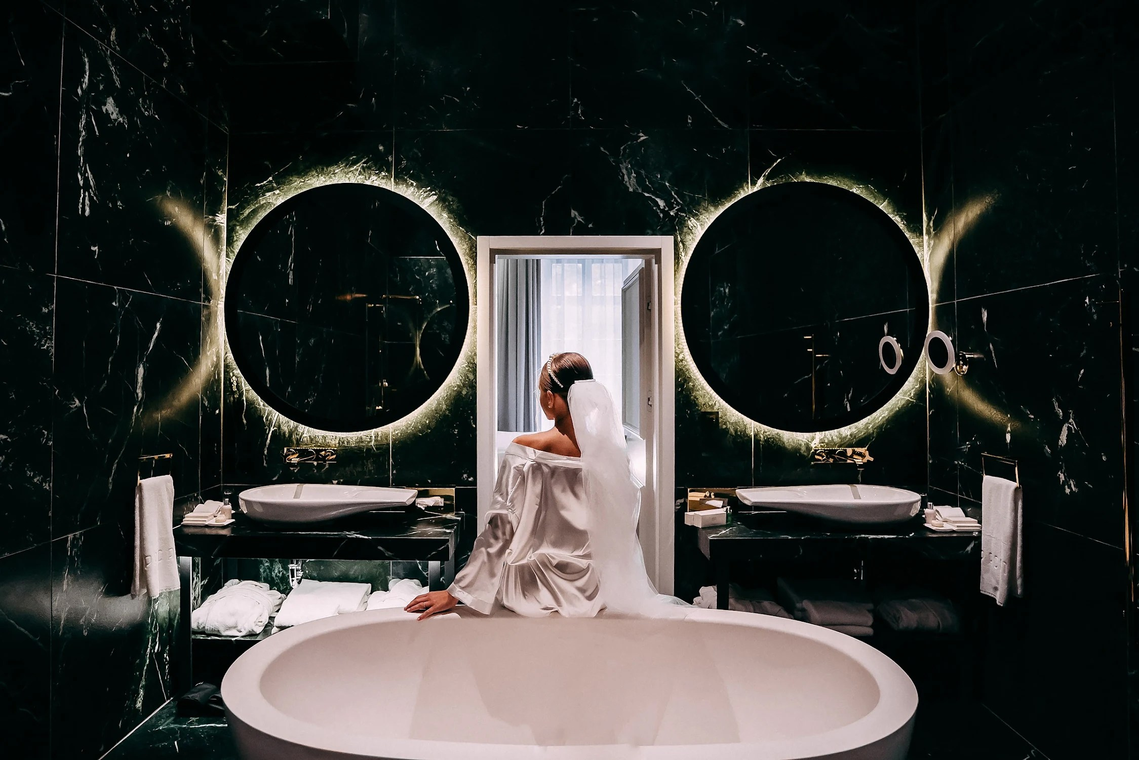 Candid moments. Wedding photographer Como Lake, Italy