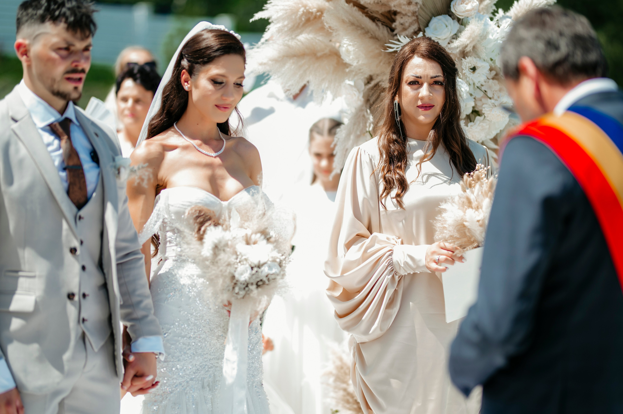Larisa & Cosmin. Fotograf si Videograf | Nuntă-Botez
