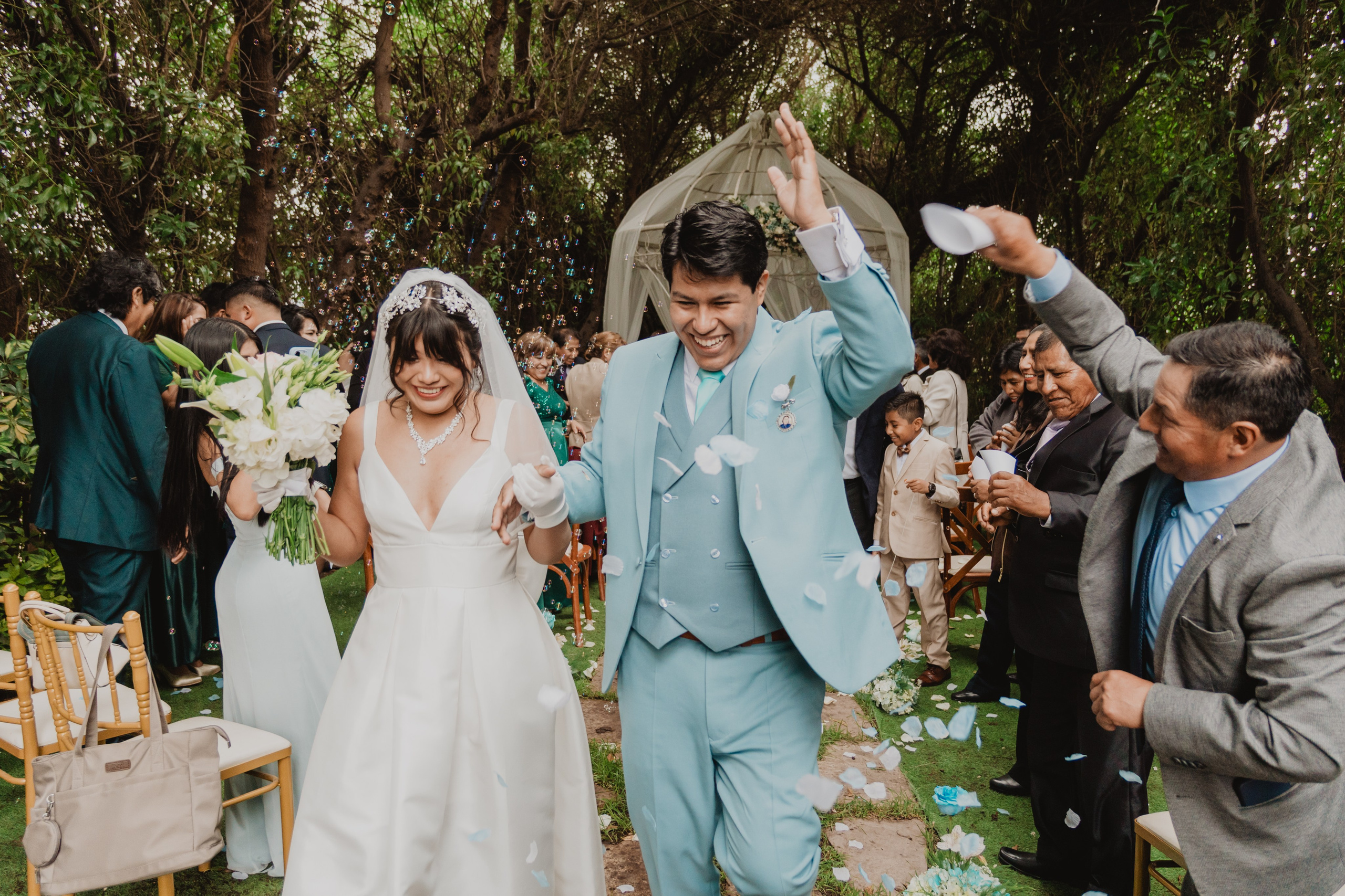 STEISY + EMMANUEL | BODA RELIGIOSA. Studio KVTA | Fotografía y Video de Bodas en Arequipa