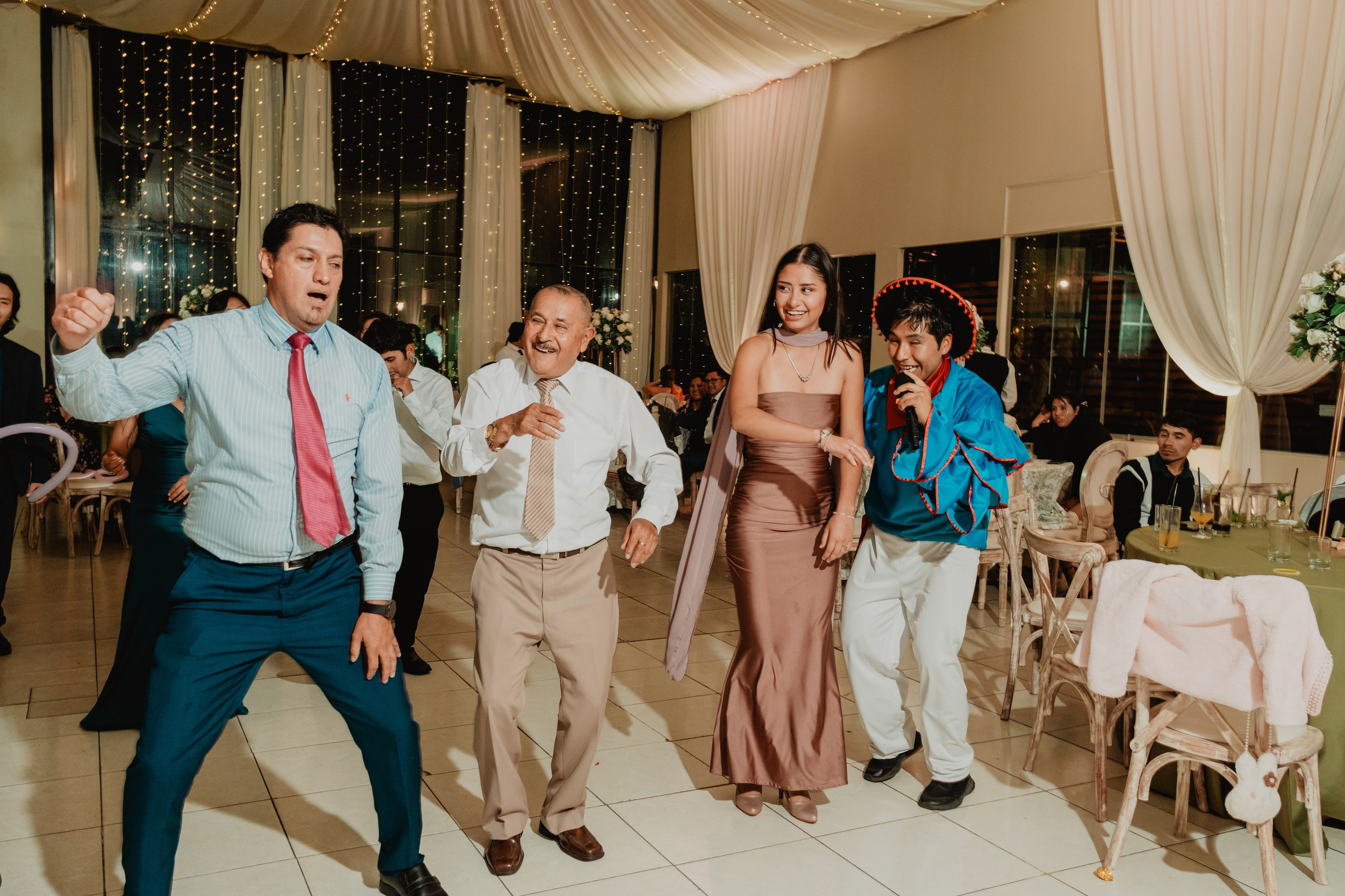FERNANDO + MARIBEL | BODA RELIGIOSA. Studio KVTA | Fotografía y Video de Bodas en Arequipa