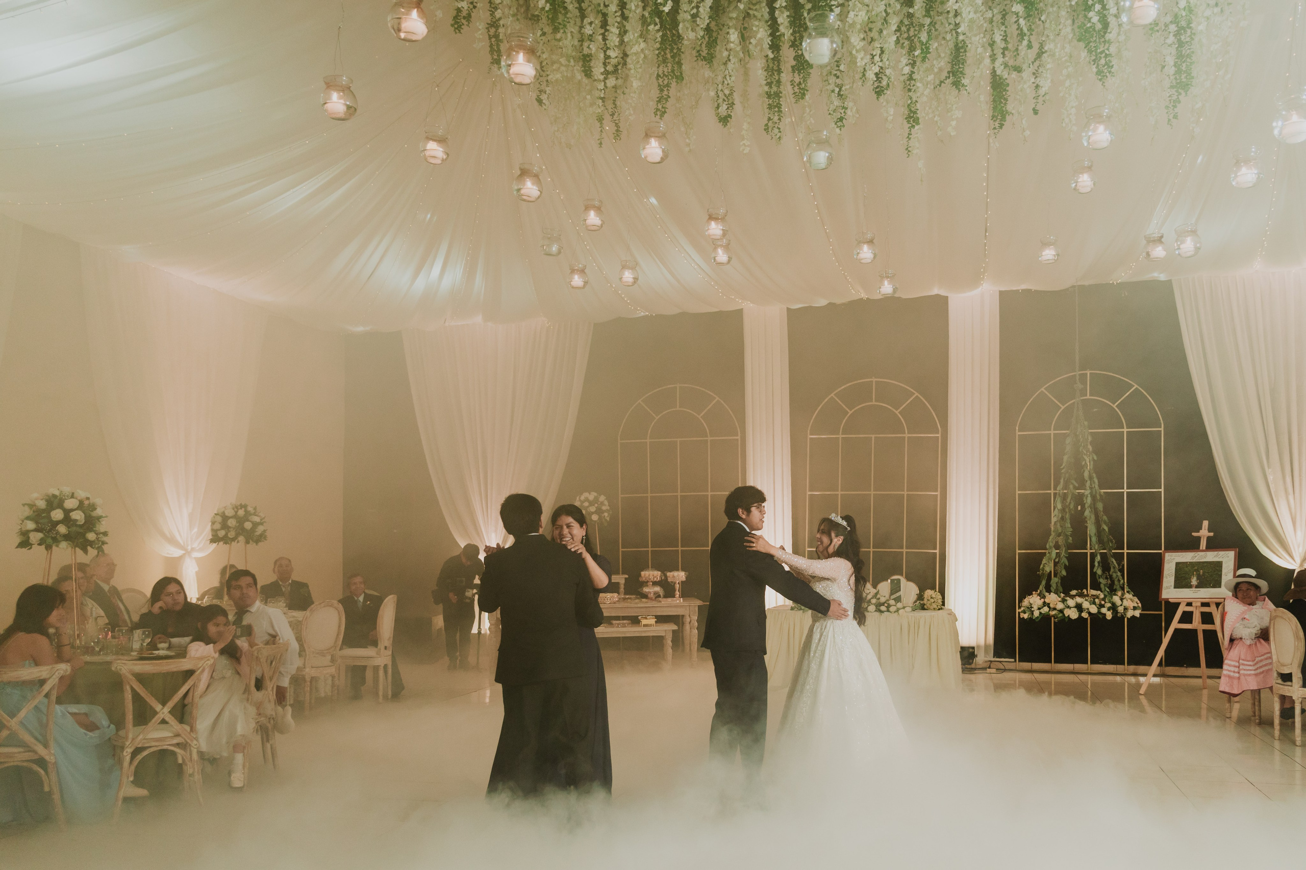 FERNANDO + MARIBEL | BODA RELIGIOSA. Studio KVTA | Fotografía y Video de Bodas en Arequipa