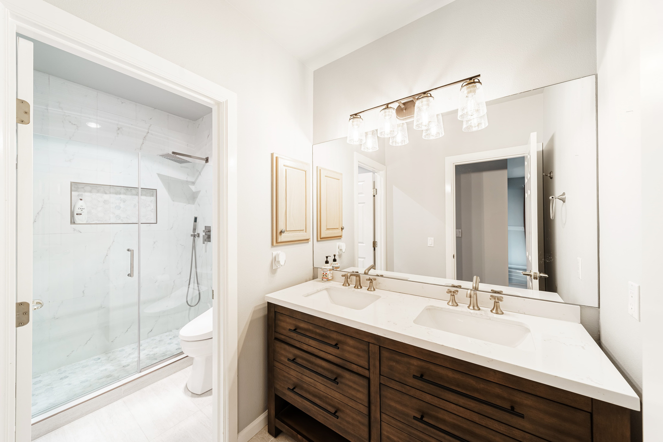 Real Estate photography. Washington state. EVAN ARISTOV WEDDING PHOTOGRAPHY — Seattle Wedding Photographer