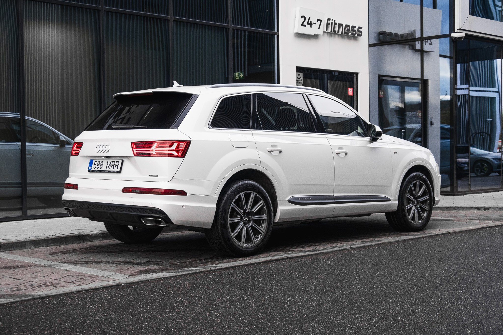 AUDI Q7. LOHA VISUALS — AUTOMOTIVE PHOTOGRAPHY