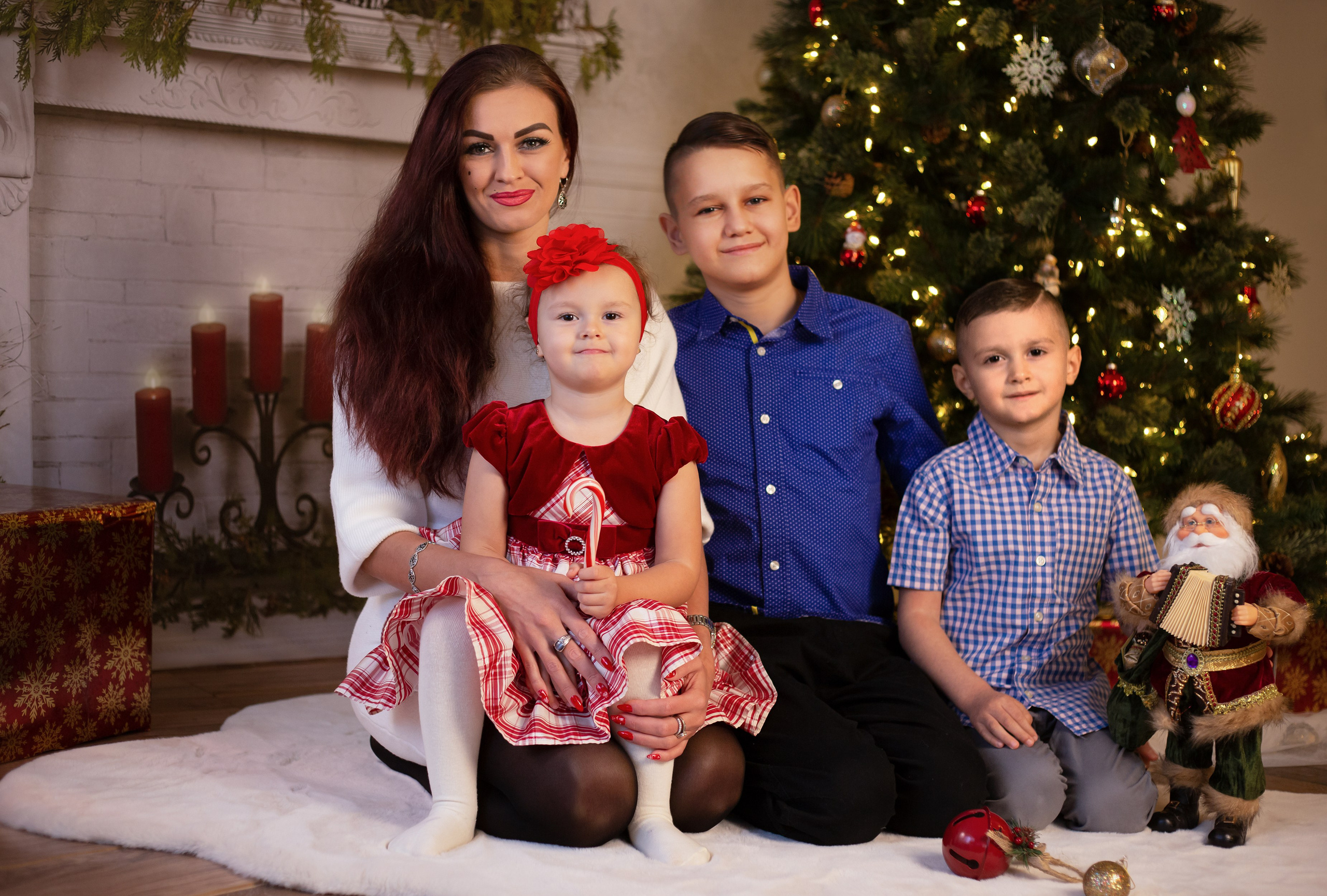 STUDIO Photoshoot. YuAnna studio. Family & Kids Photographer in Seattle area, located in