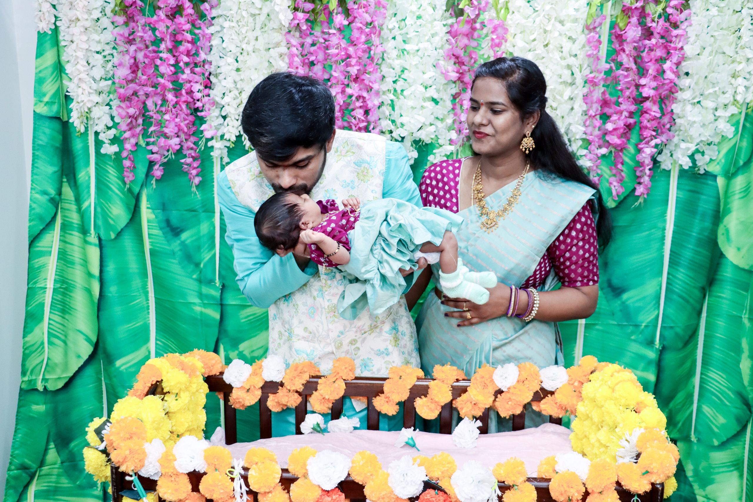 21st Ceremony. MHCreative is family-oriented photographer based in SYDNEY