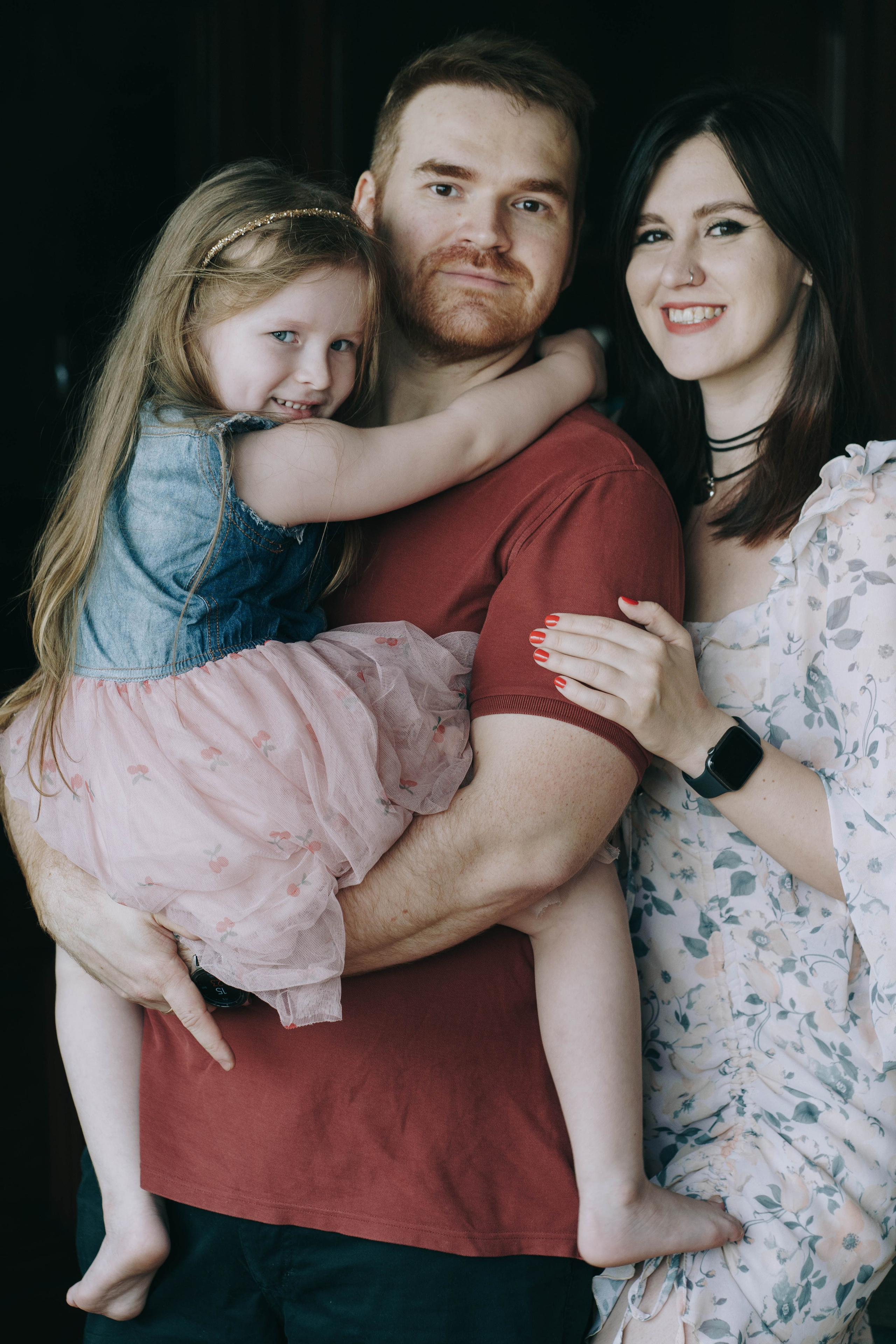 Family photo shoot. Buenos Aires. Photographer @elmirkami in the city of Buenos Aires