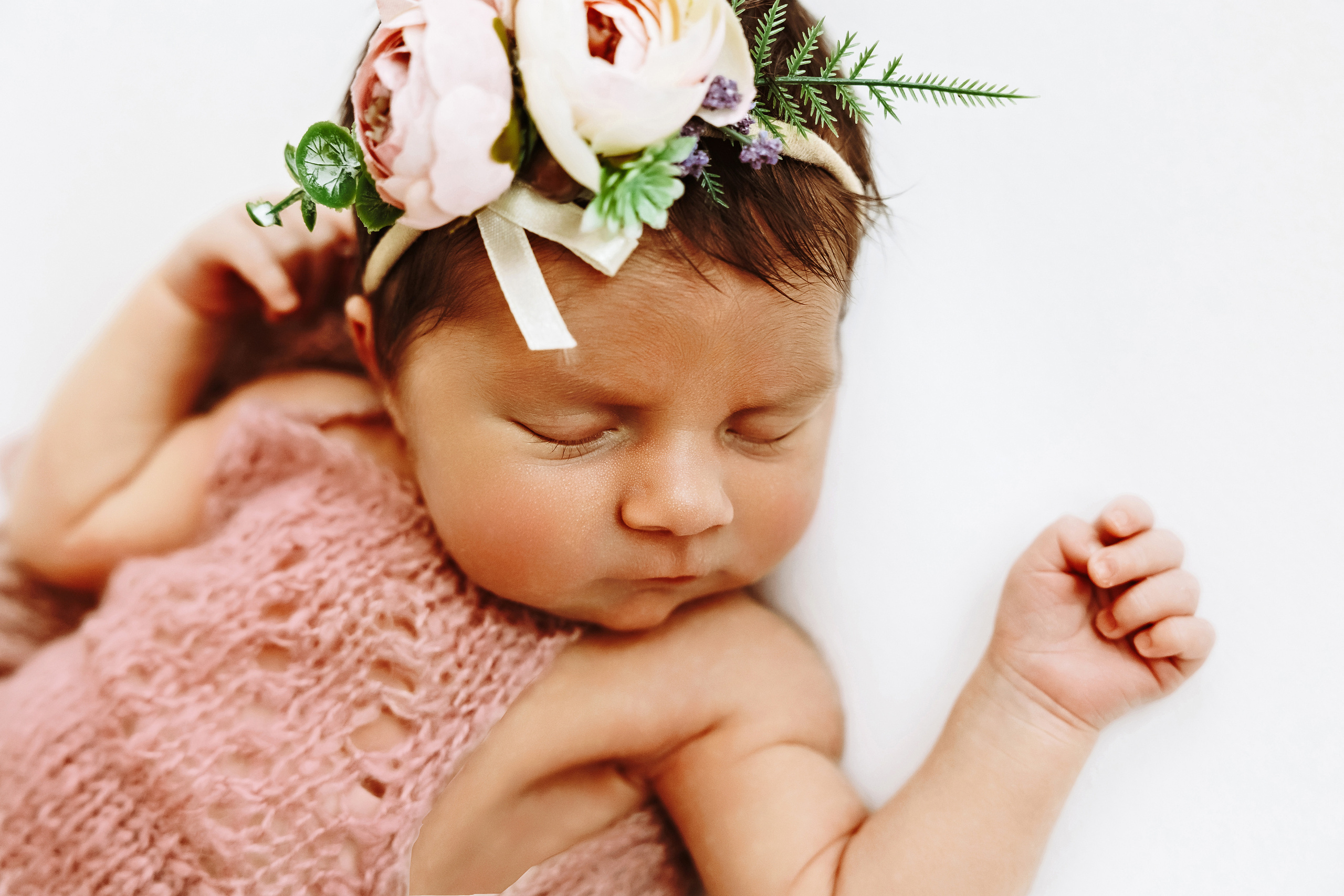 ПРОФЕСИОНАЛНА ФОТОСЕСИЯ newborn. Фотограф Ирина Йотова