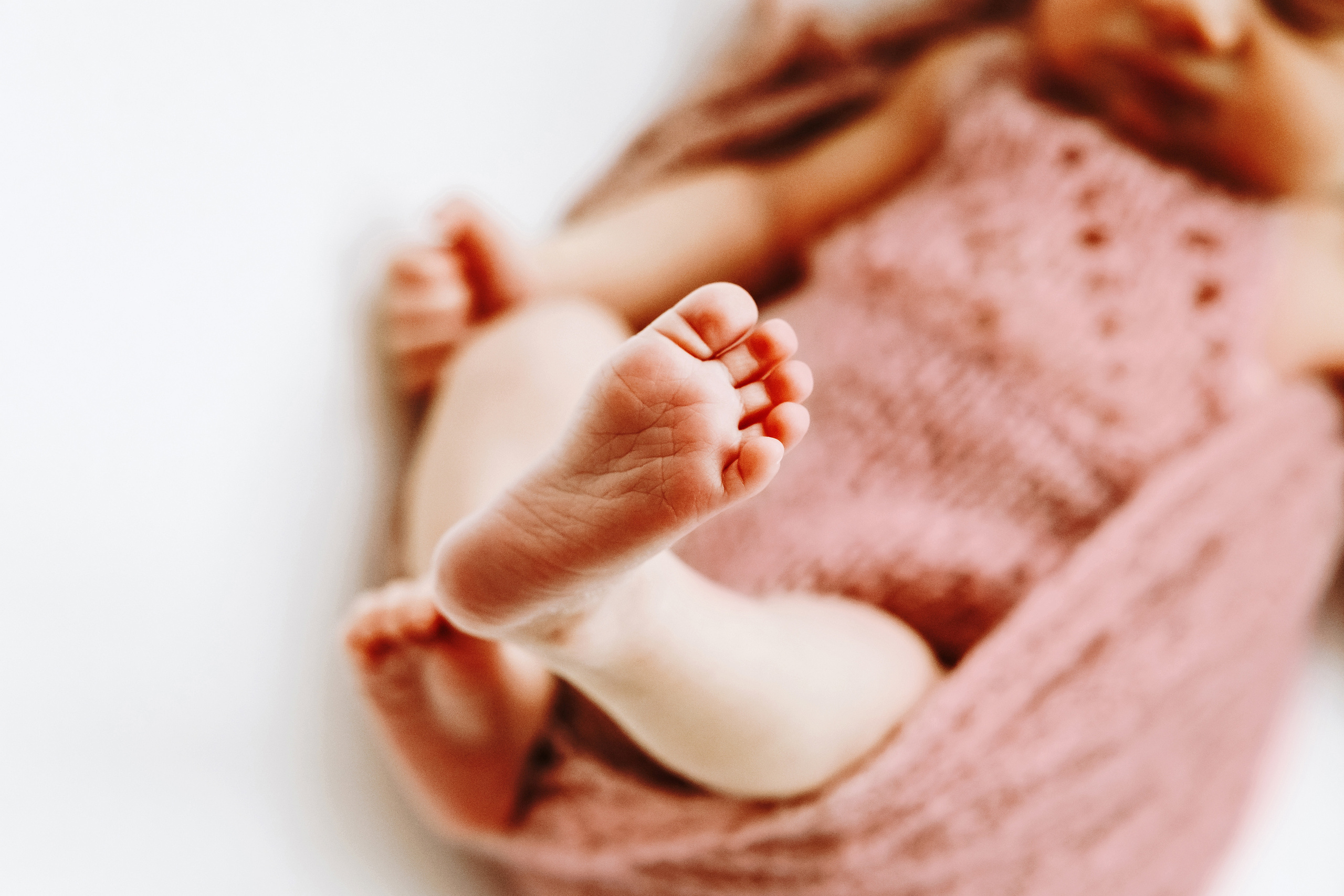 ПРОФЕСИОНАЛНА ФОТОСЕСИЯ newborn. Фотограф Ирина Йотова