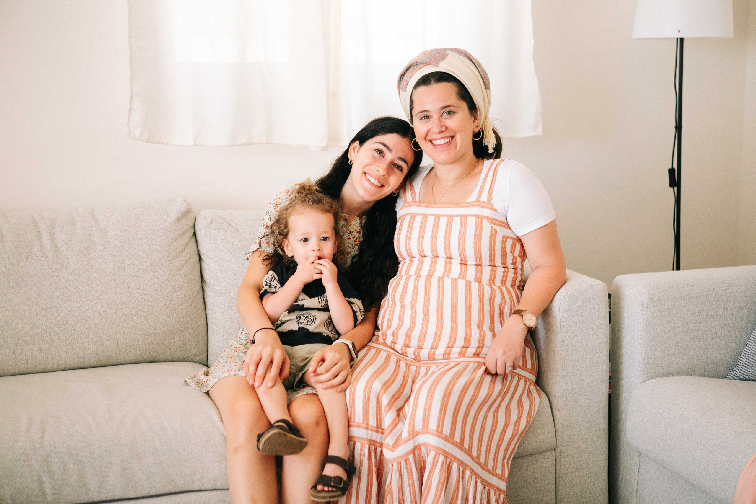 MAALE ADUMIM, HOME PHOTO SESSION + DESERT. Https://shi-photo.com/