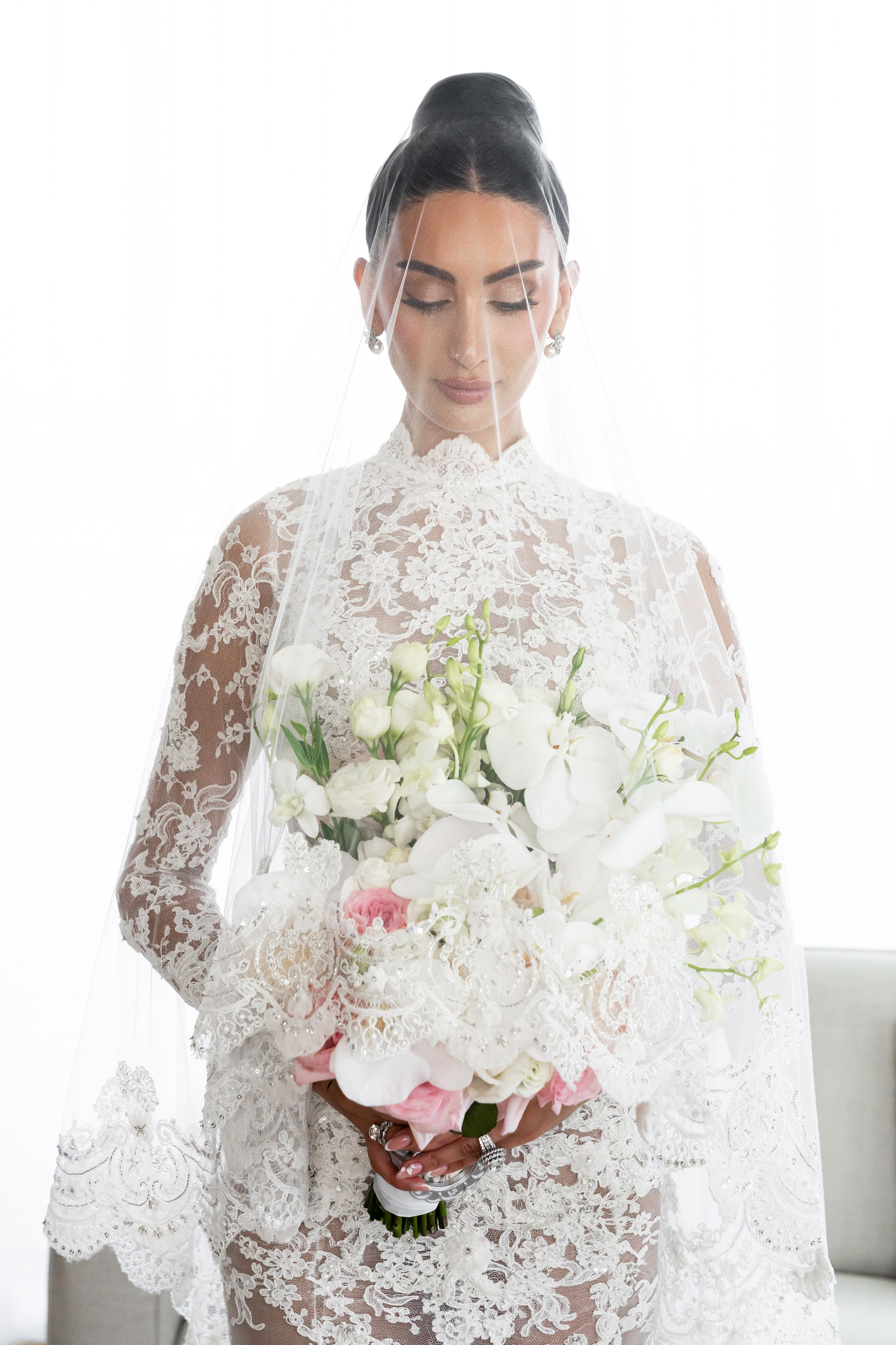 WEDDING. Photo and video production. Editing & retouching services. Training