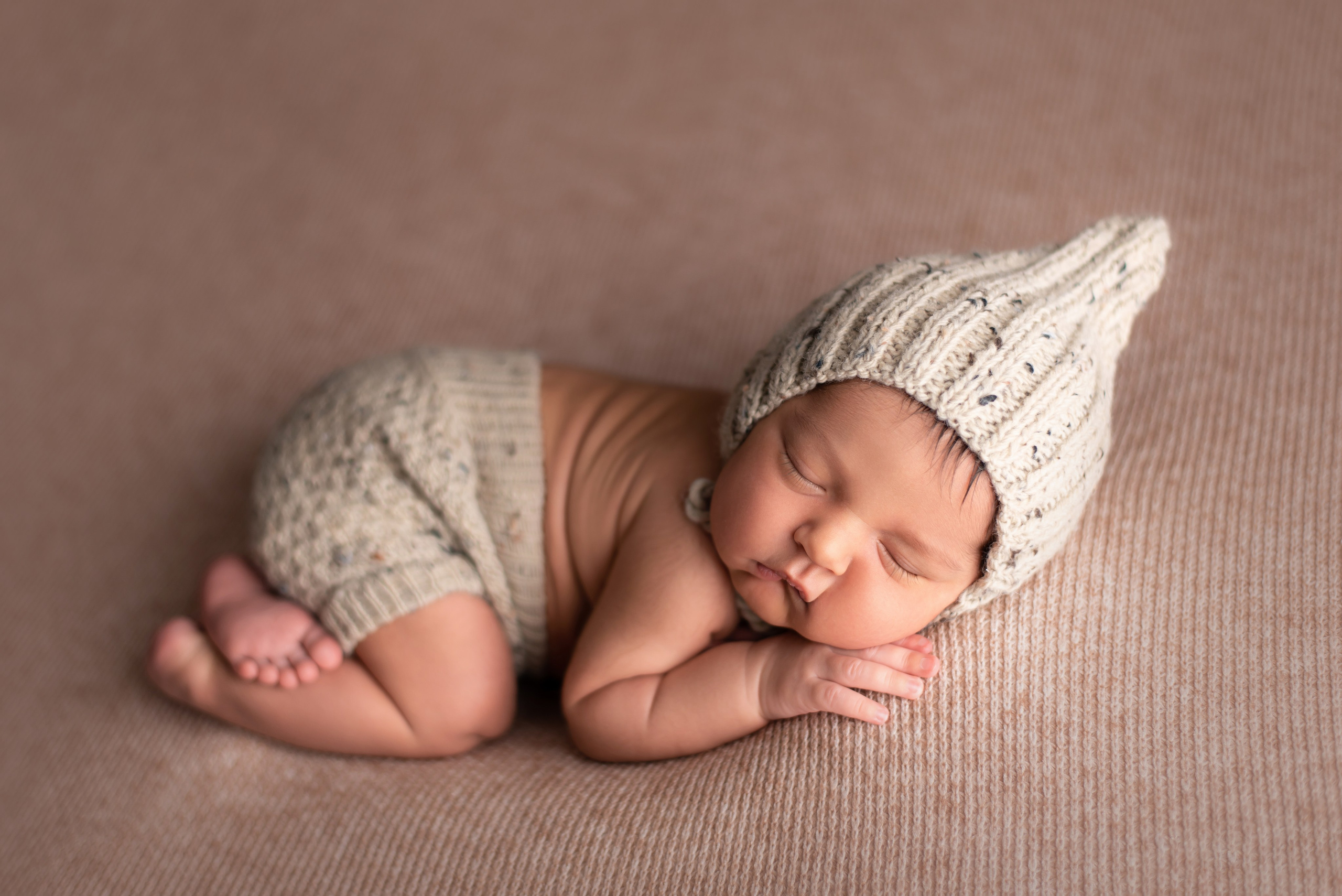 Timofey 18 dats. In-home newborn photography Raleigh & area Katya Kulikova