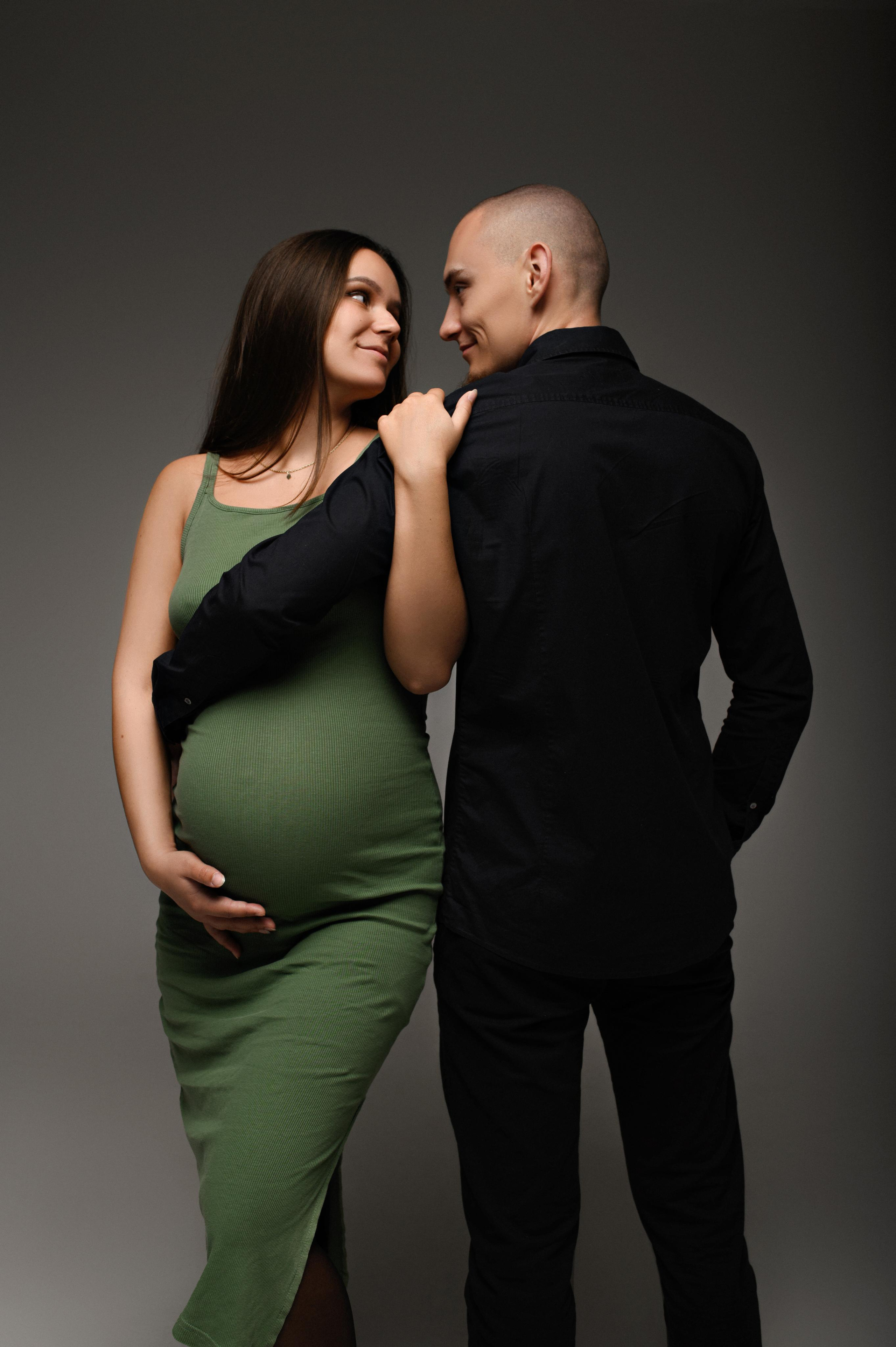 Laura & Viktor. Krása tehotenstva v objektíve — Maria Milosovic, tehotenská fotografka