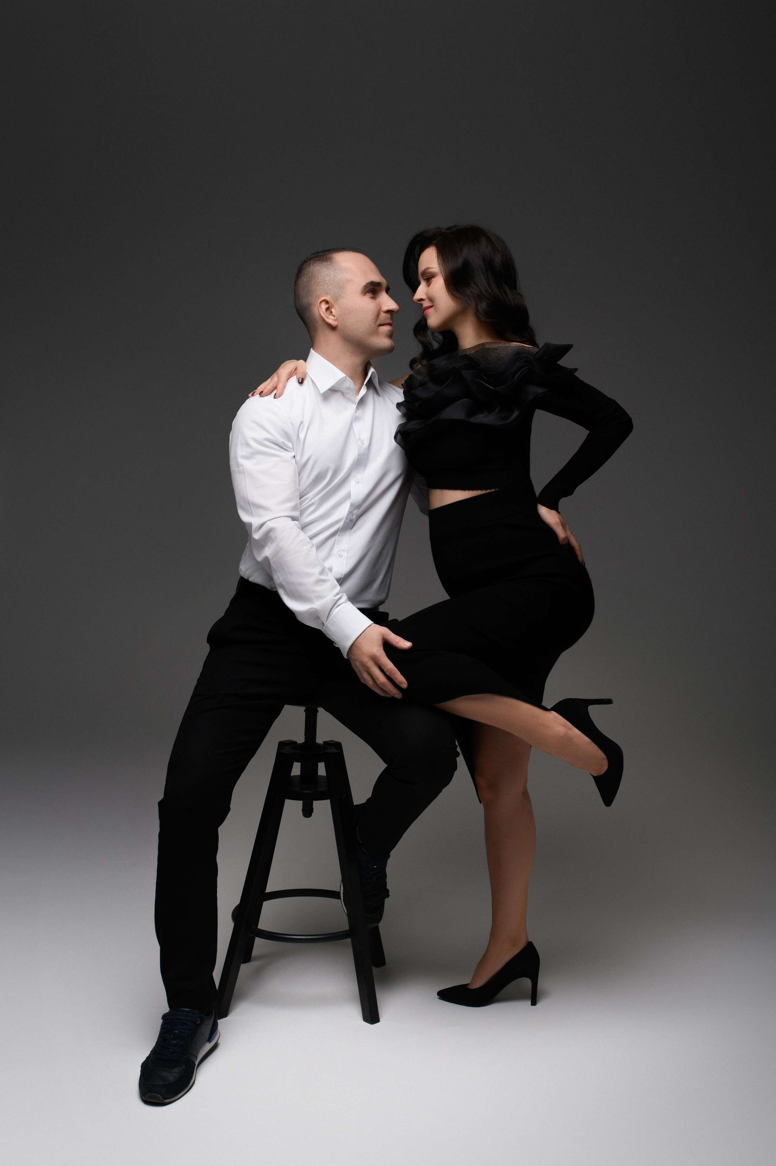 Emilia & Ondrej. Krása tehotenstva v objektíve — Maria Milosovic, tehotenská fotografka