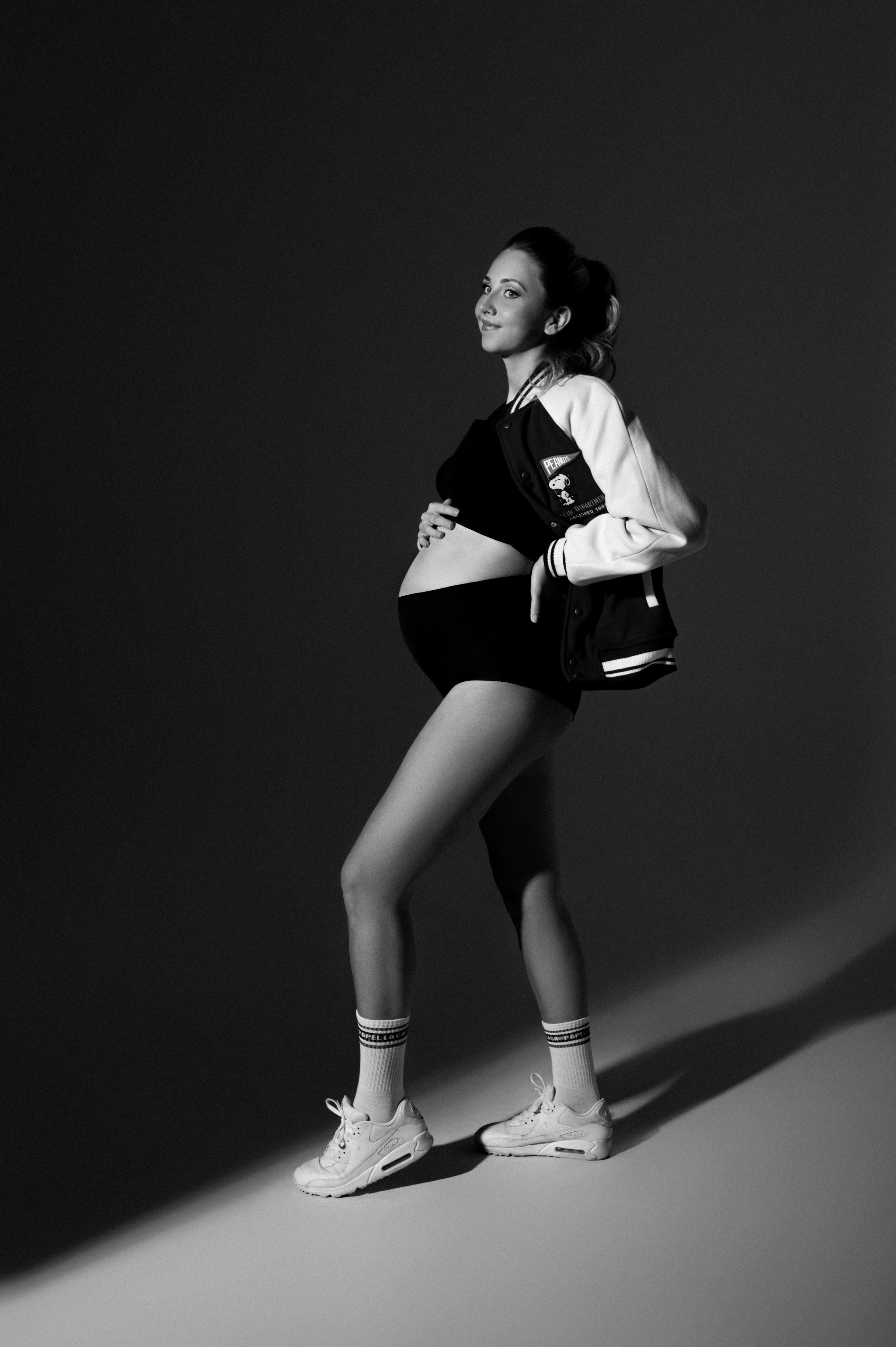 Lucia & Adam. Krása tehotenstva v objektíve — Maria Milosovic, tehotenská fotografka