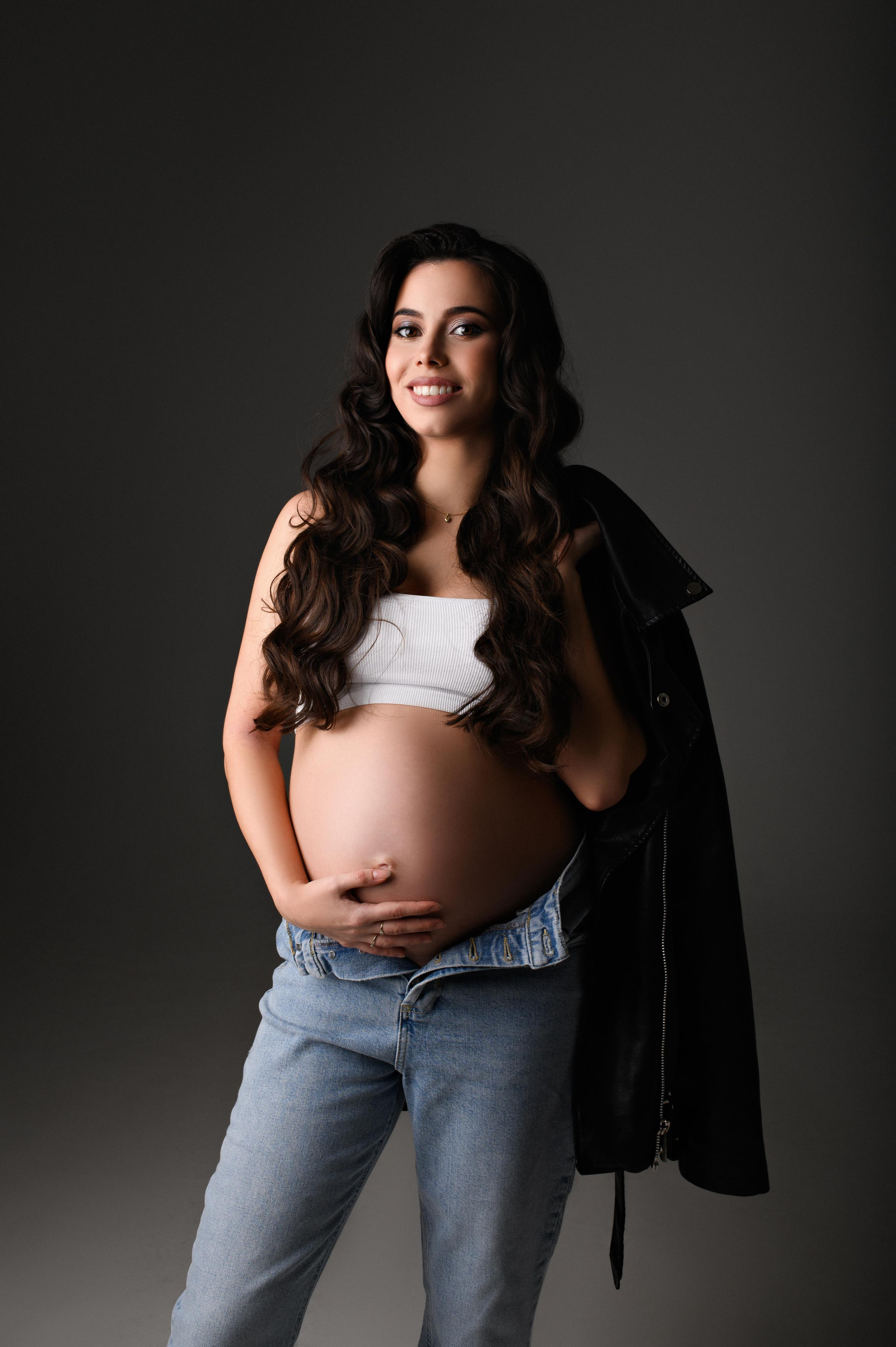 Ivana. Krása tehotenstva v objektíve — Maria Milosovic, tehotenská fotografka