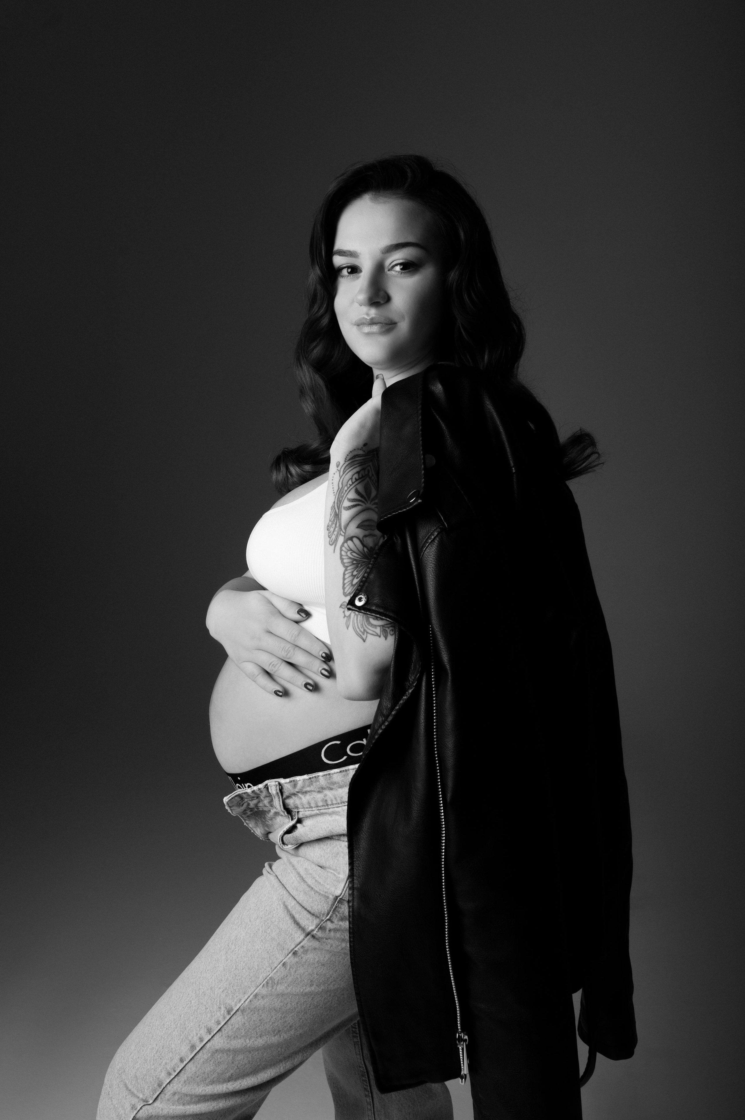 Laura. Krása tehotenstva v objektíve — Maria Milosovic, tehotenská fotografka