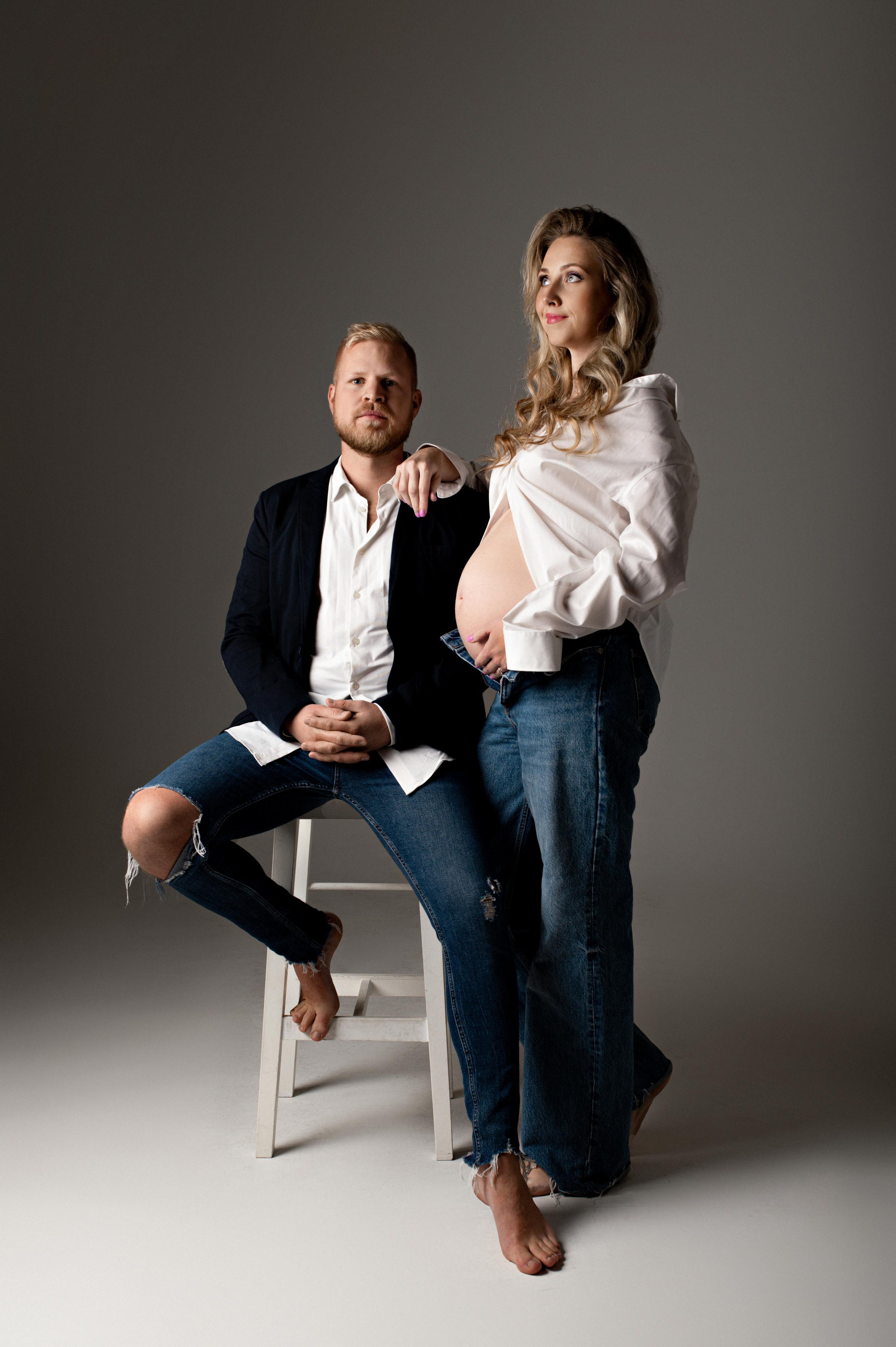 Lucia & Adam. Krása tehotenstva v objektíve — Maria Milosovic, tehotenská fotografka