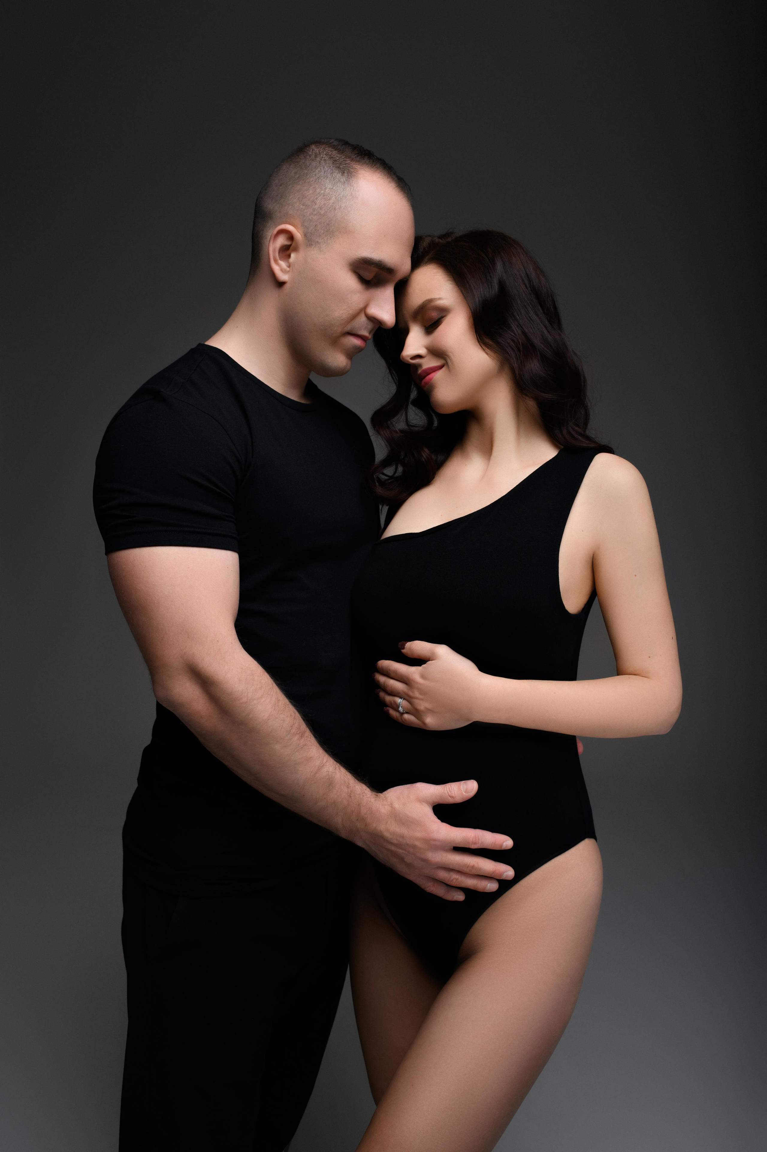 Emilia & Ondrej. Krása tehotenstva v objektíve — Maria Milosovic, tehotenská fotografka