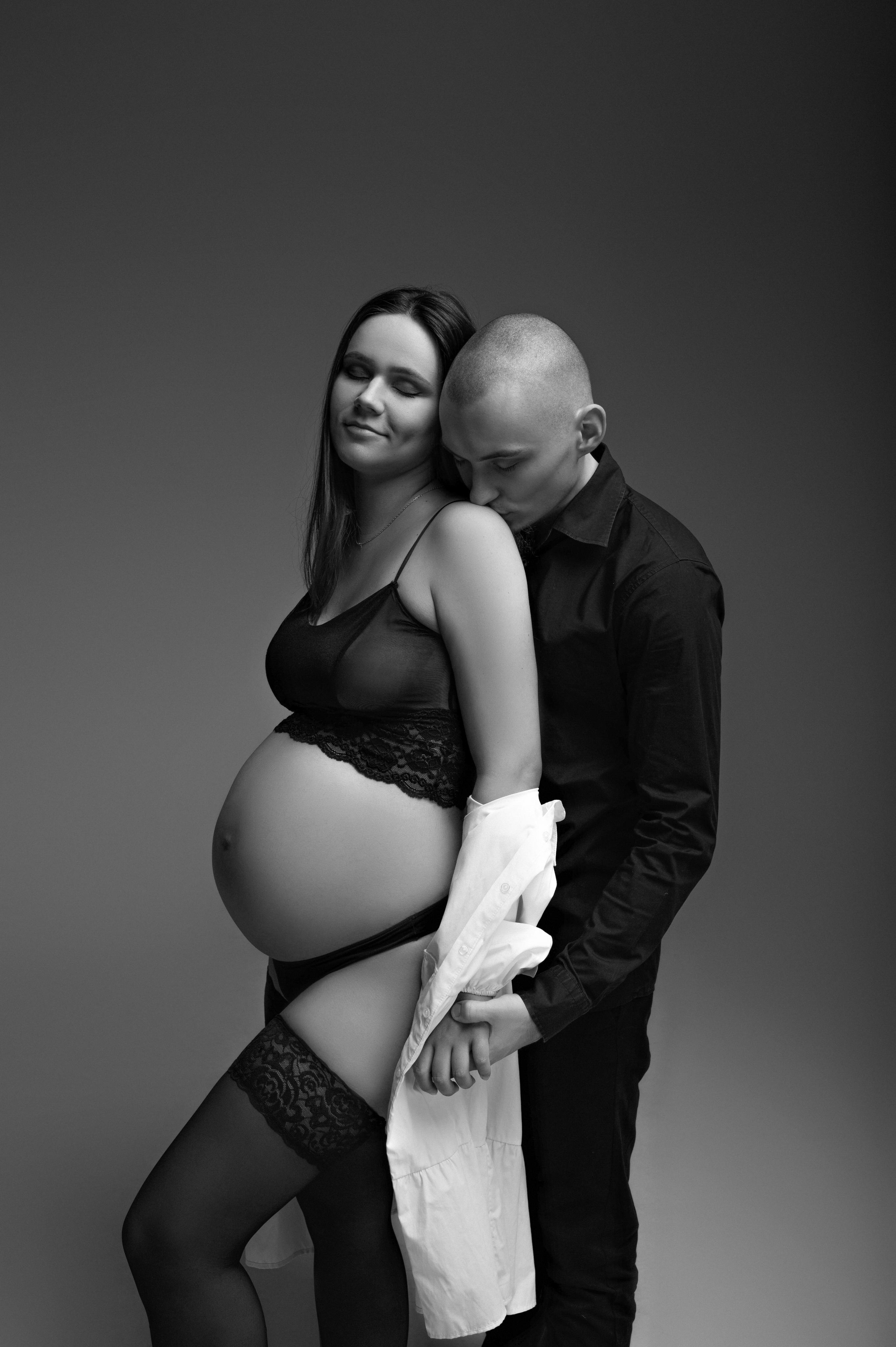 Laura & Viktor. Krása tehotenstva v objektíve — Maria Milosovic, tehotenská fotografka