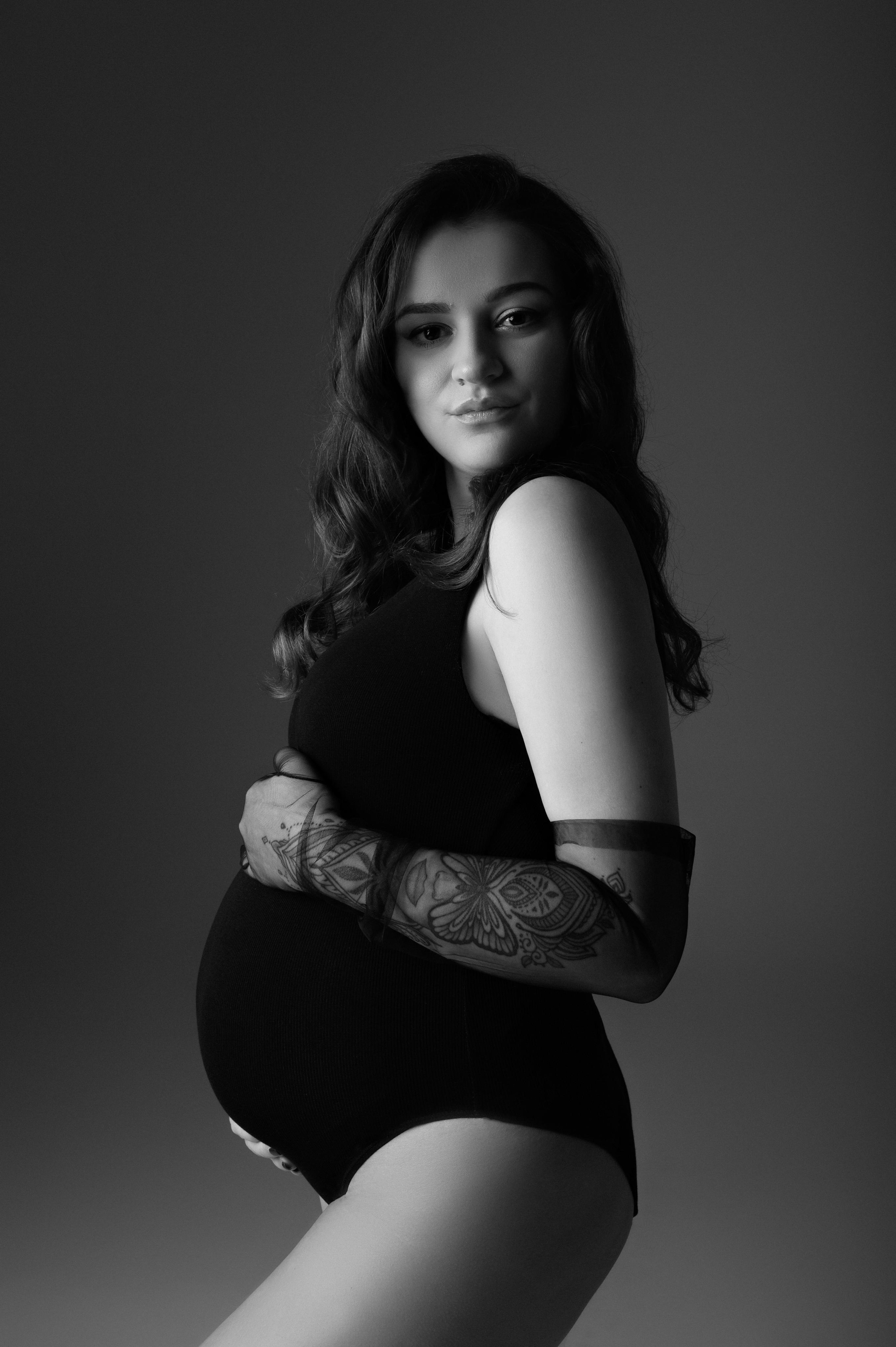 Laura. Krása tehotenstva v objektíve — Maria Milosovic, tehotenská fotografka