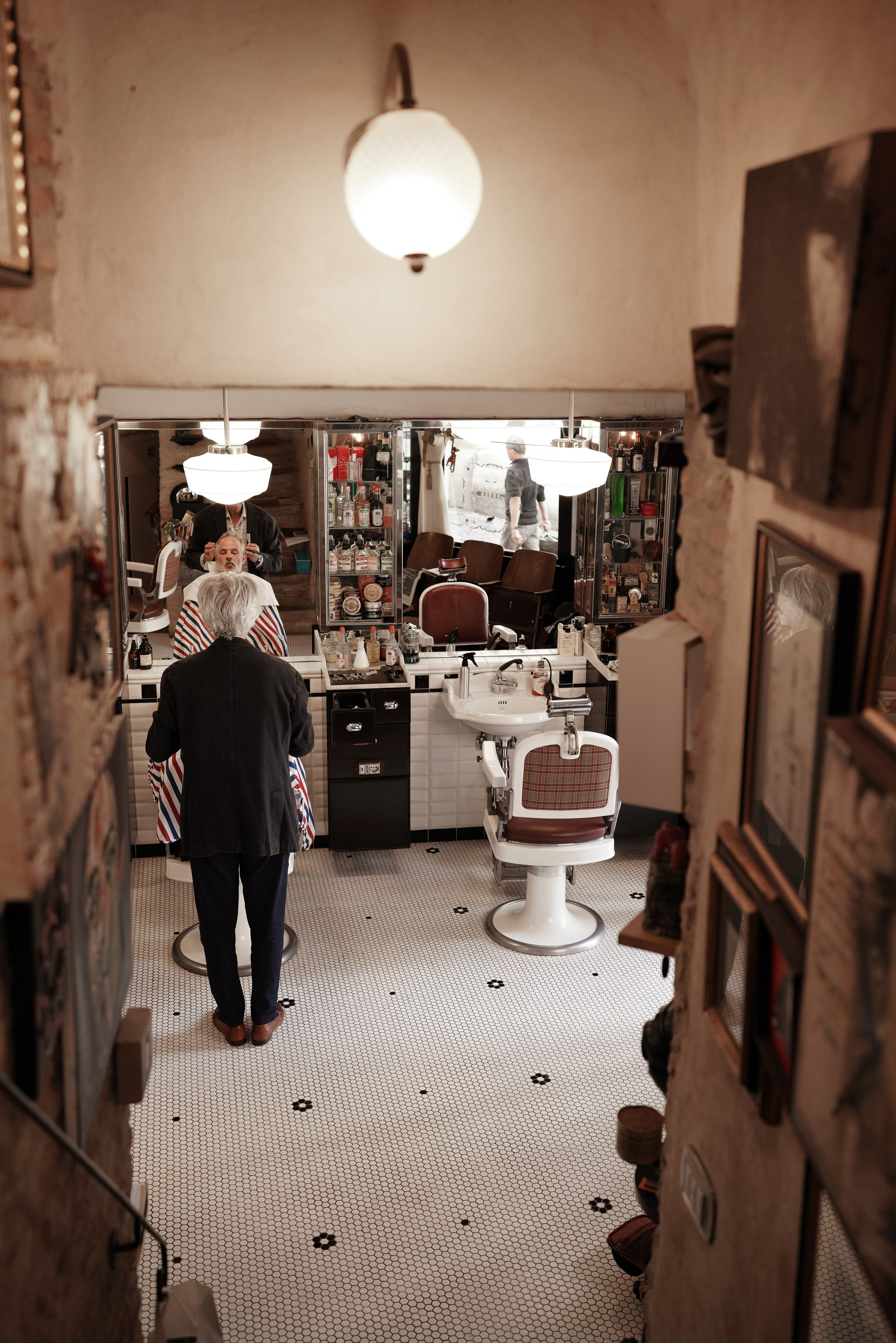 Римский Цирюльник. Фотограф в Риме. Гид по Риму. Фотограф Италия. Гиды по Италии. Фотосессия в Риме. Экскурсия в Риме с Русскоговорящим гидом. Гид Италия