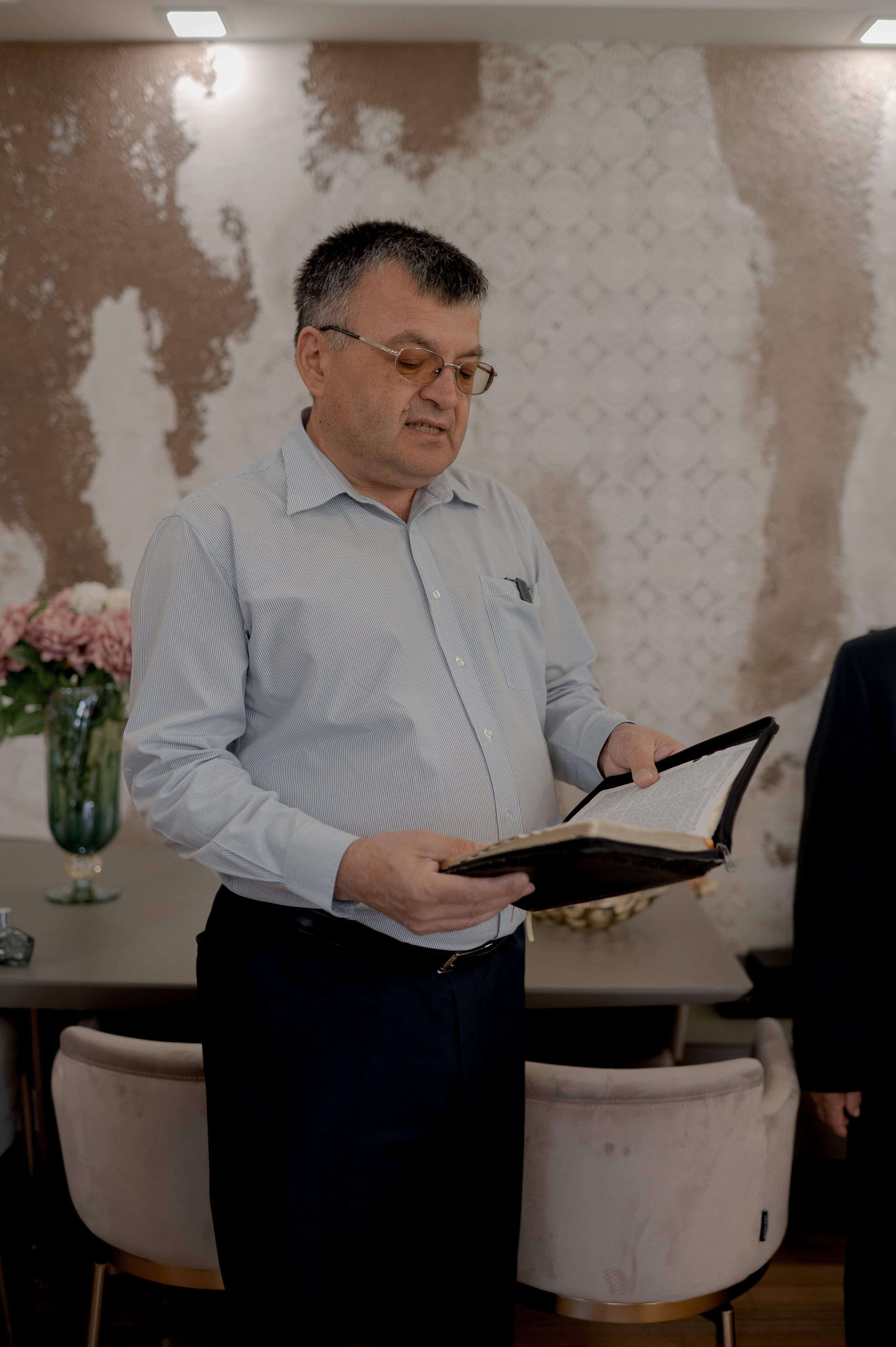 Cluj Wedding at Sungarden Resort. Fairytale wedding in Romania. Wedding photographer and videographer based in Timisoara, Romania